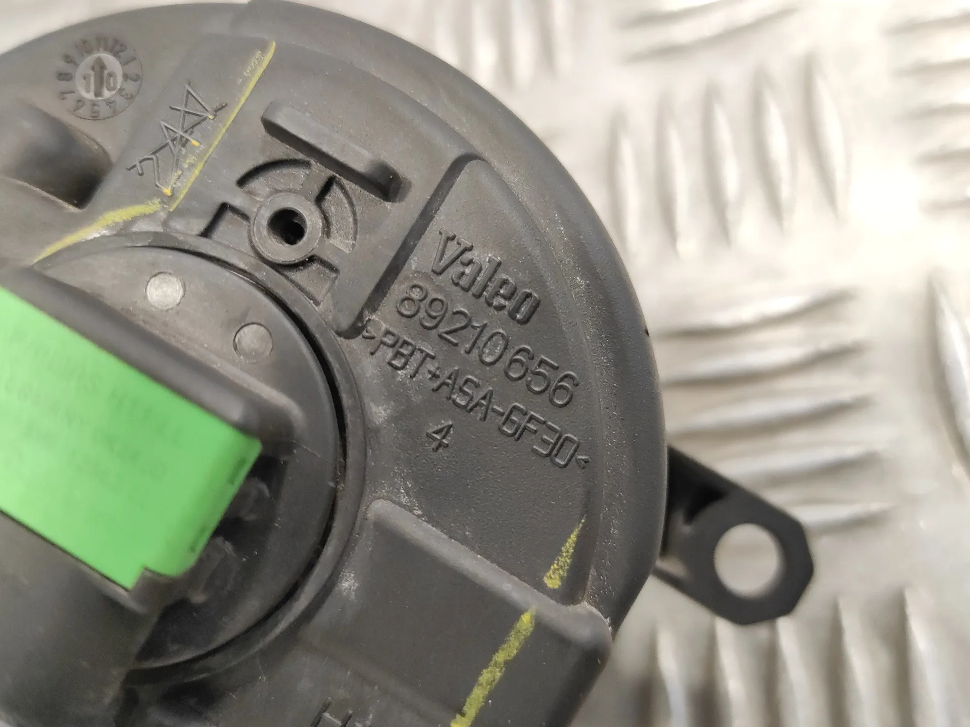 Faro Antiniebla Derecho para Toyota Prius (Nhw30)