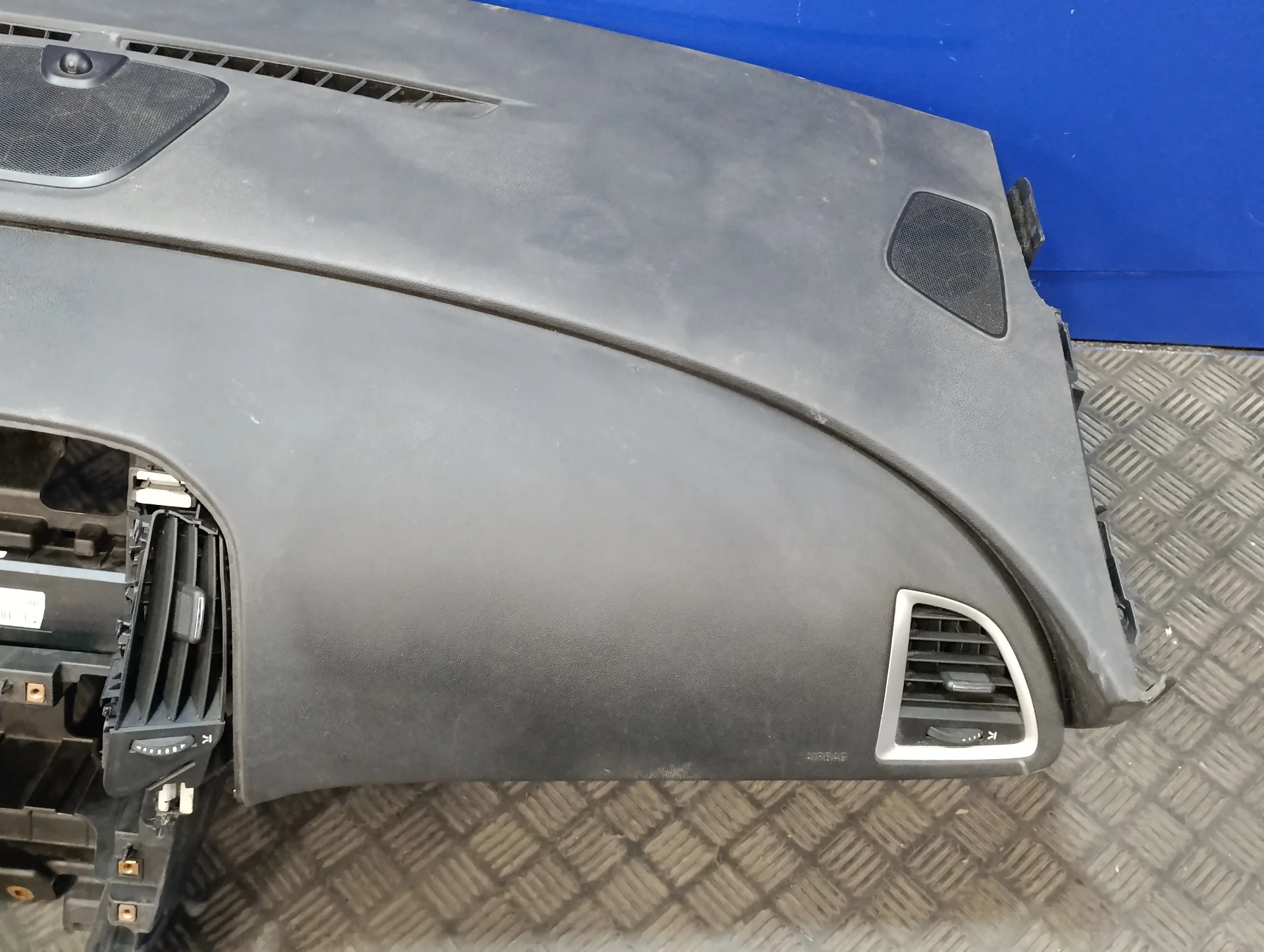 Salpicadero para Opel Astra J Lim.