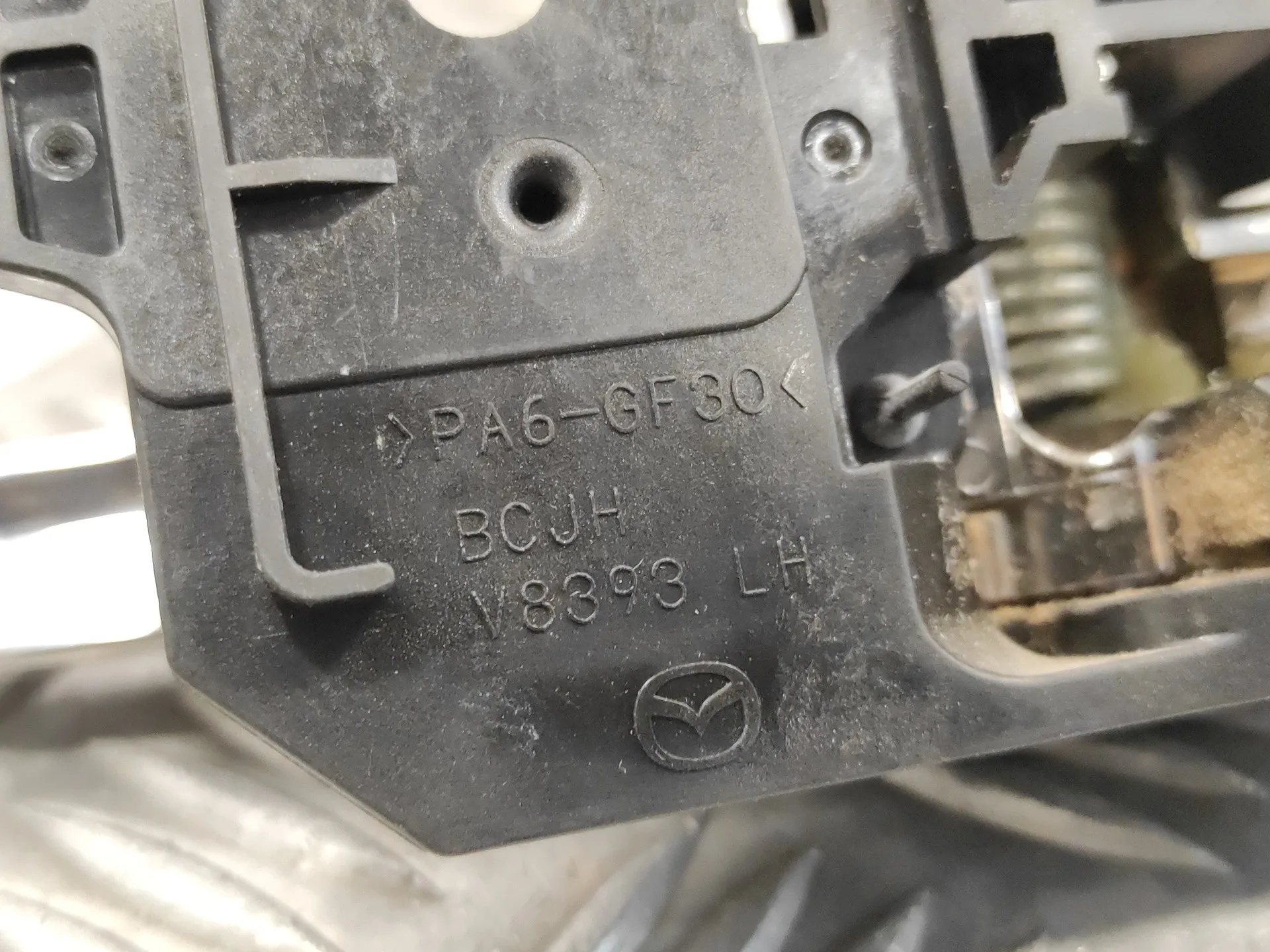Maneta Interior Trasera Izquierda para Mazda 3 Berlina (Bp)