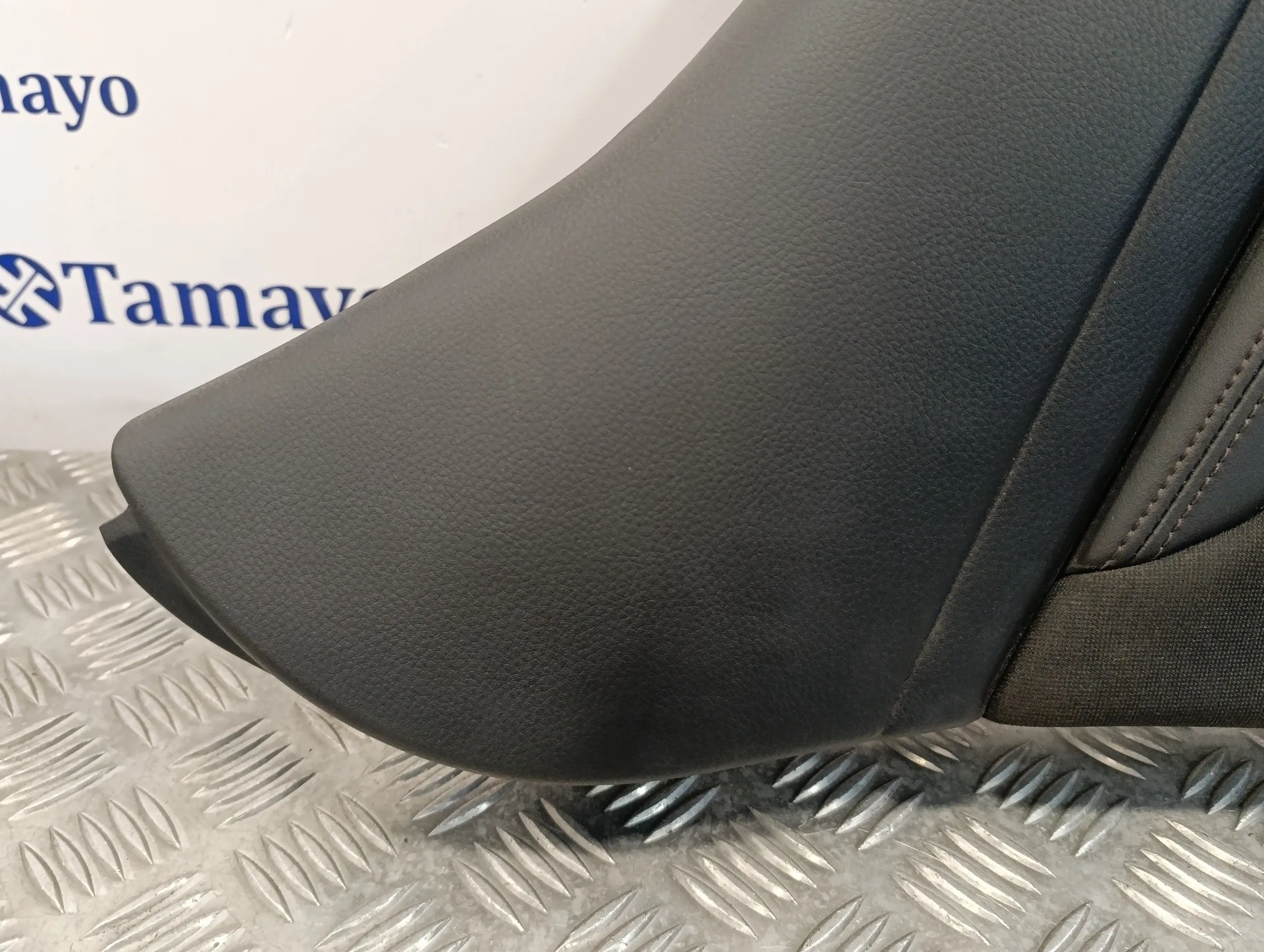 Guarnecido Puerta Trasera Izquierda para Mazda 3 Berlina (Bp)