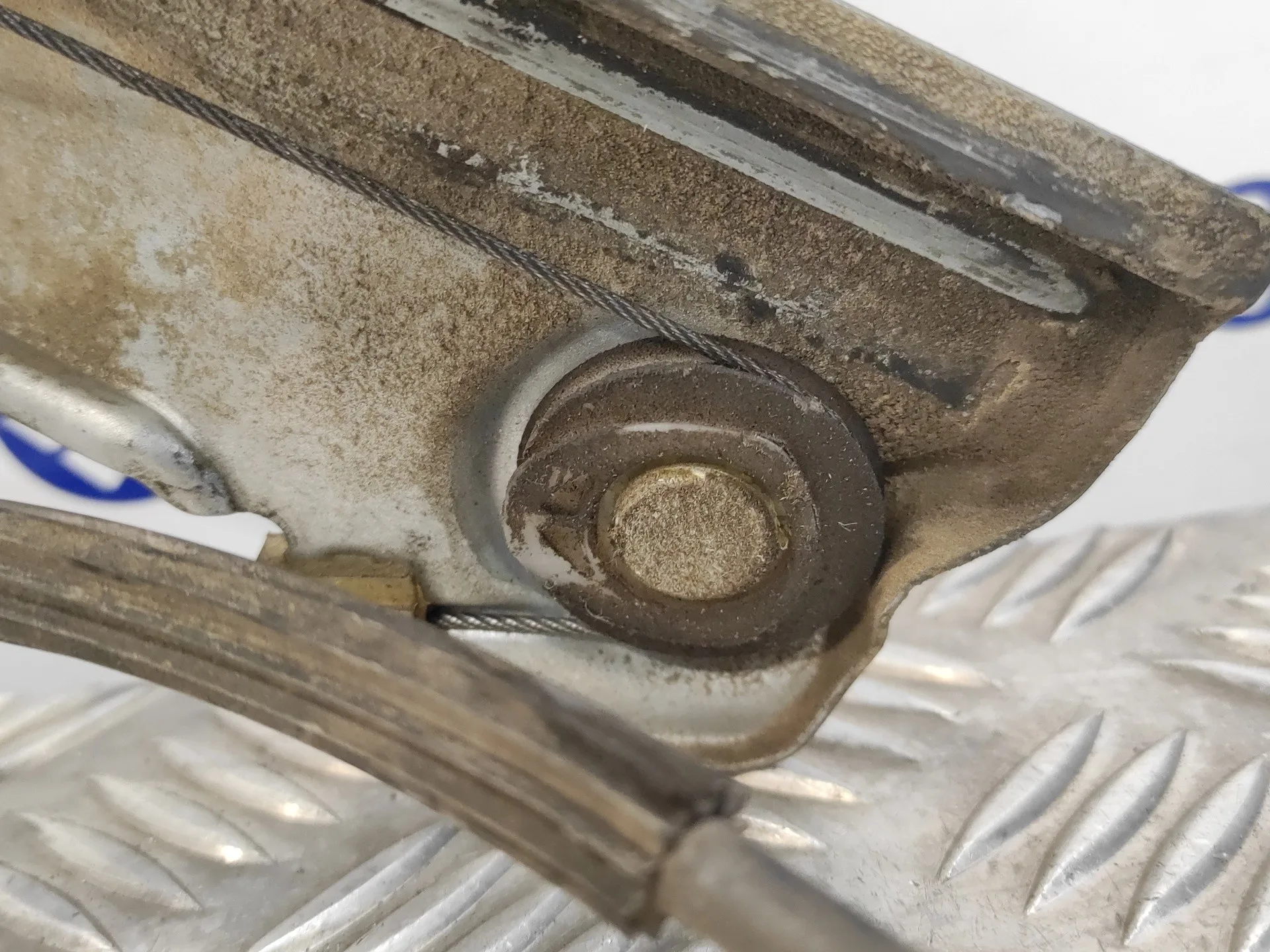 Elevalunas Delantero Izquierdo para Renault Clio Iii