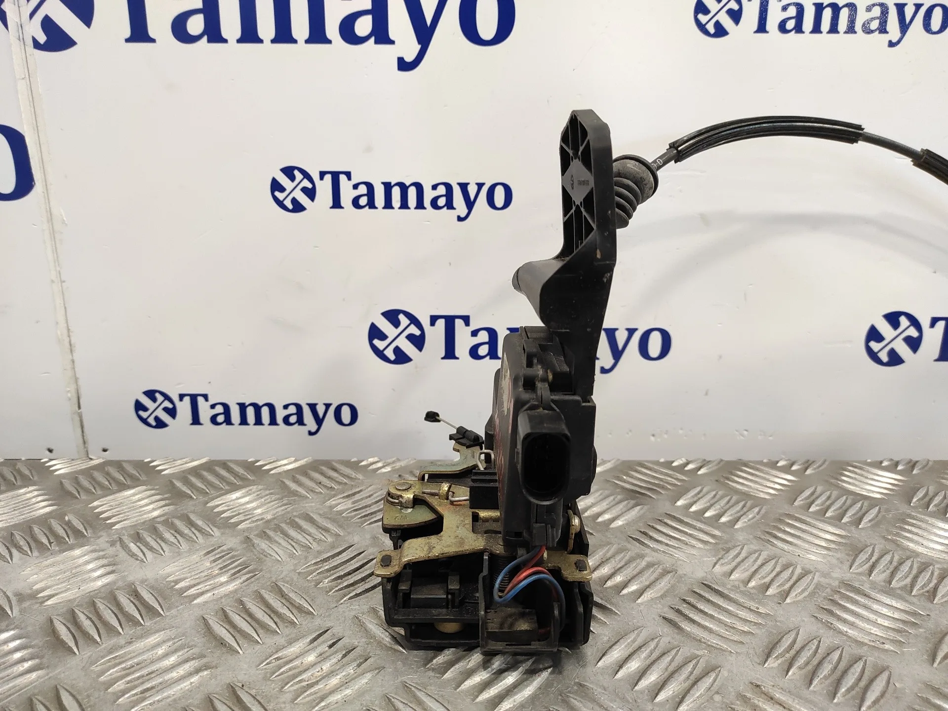Cerradura Puerta Delantera Derecha para Volkswagen New Beetle (9C1/1C1)