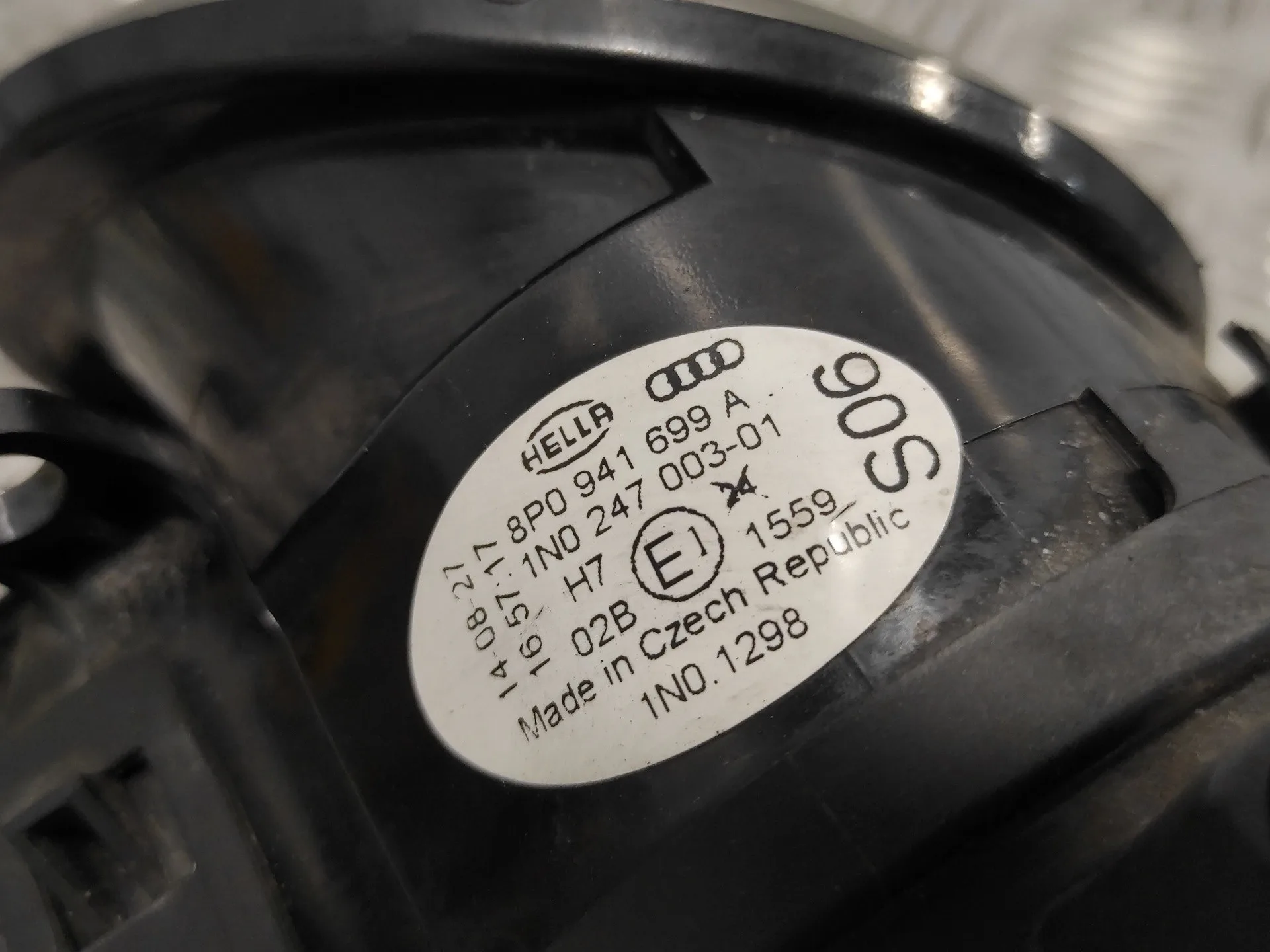 Faro Antiniebla Izquierdo para Audi Q7 (4L)