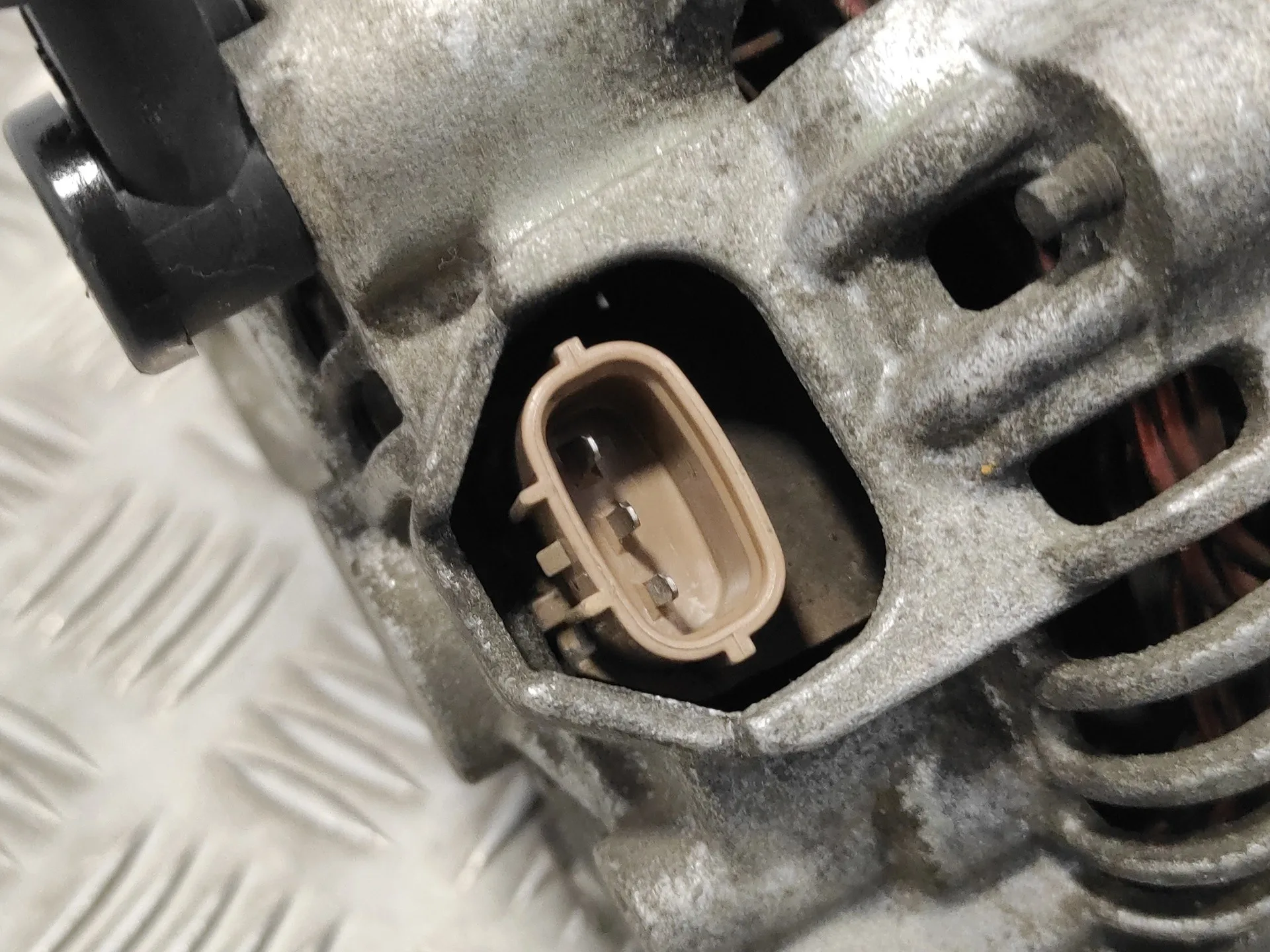 Alternador para Subaru Legacy Berl./Familiar B12 (Be/Bh)