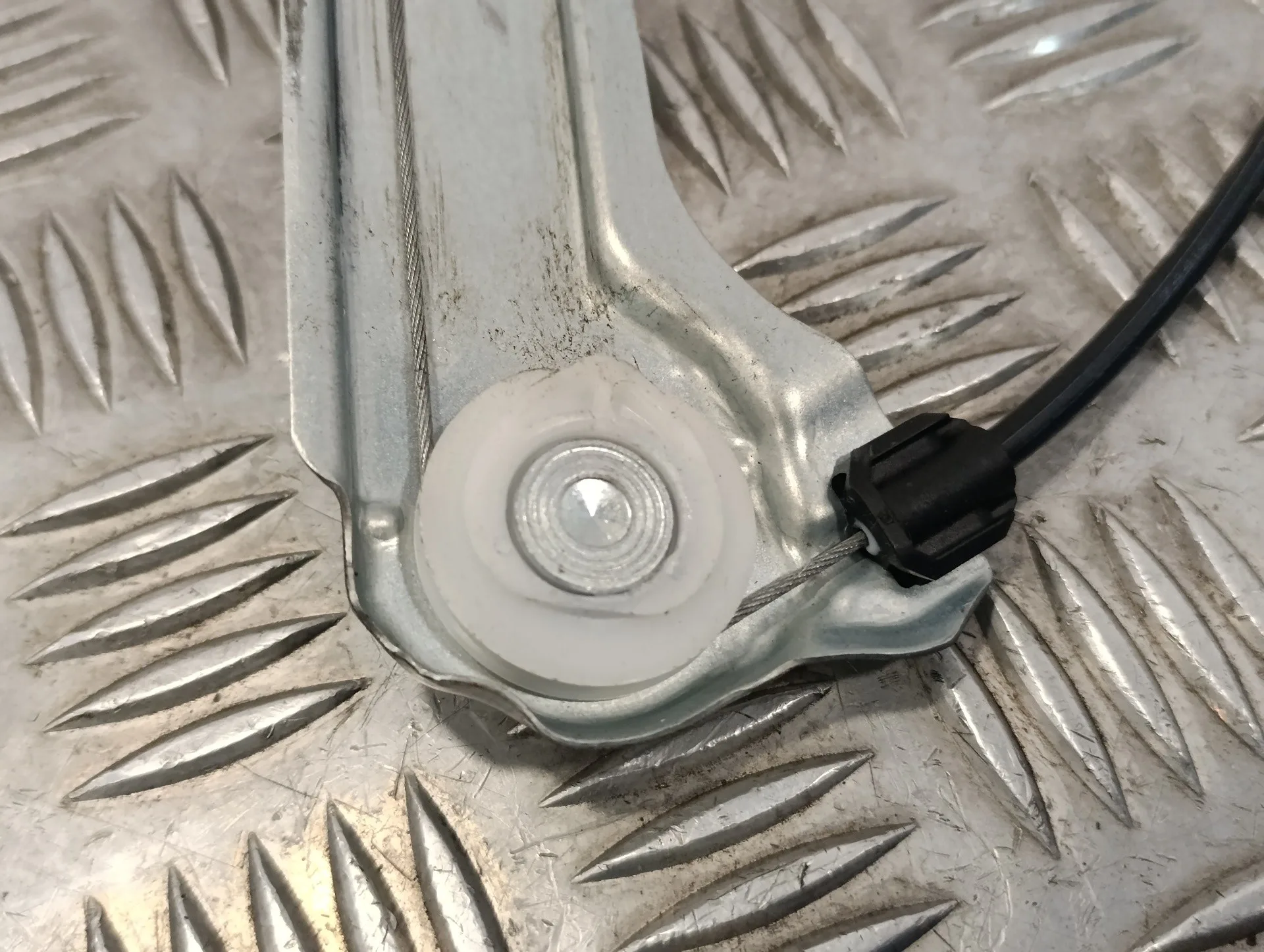 Elevalunas Delantero Izquierdo para Mazda 3 Berlina (Bp)