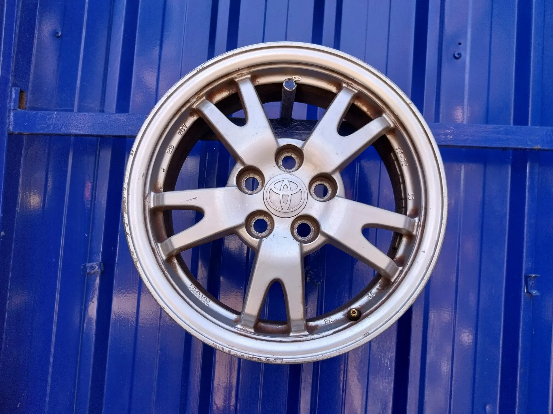 Llanta para Toyota Prius (Nhw30)