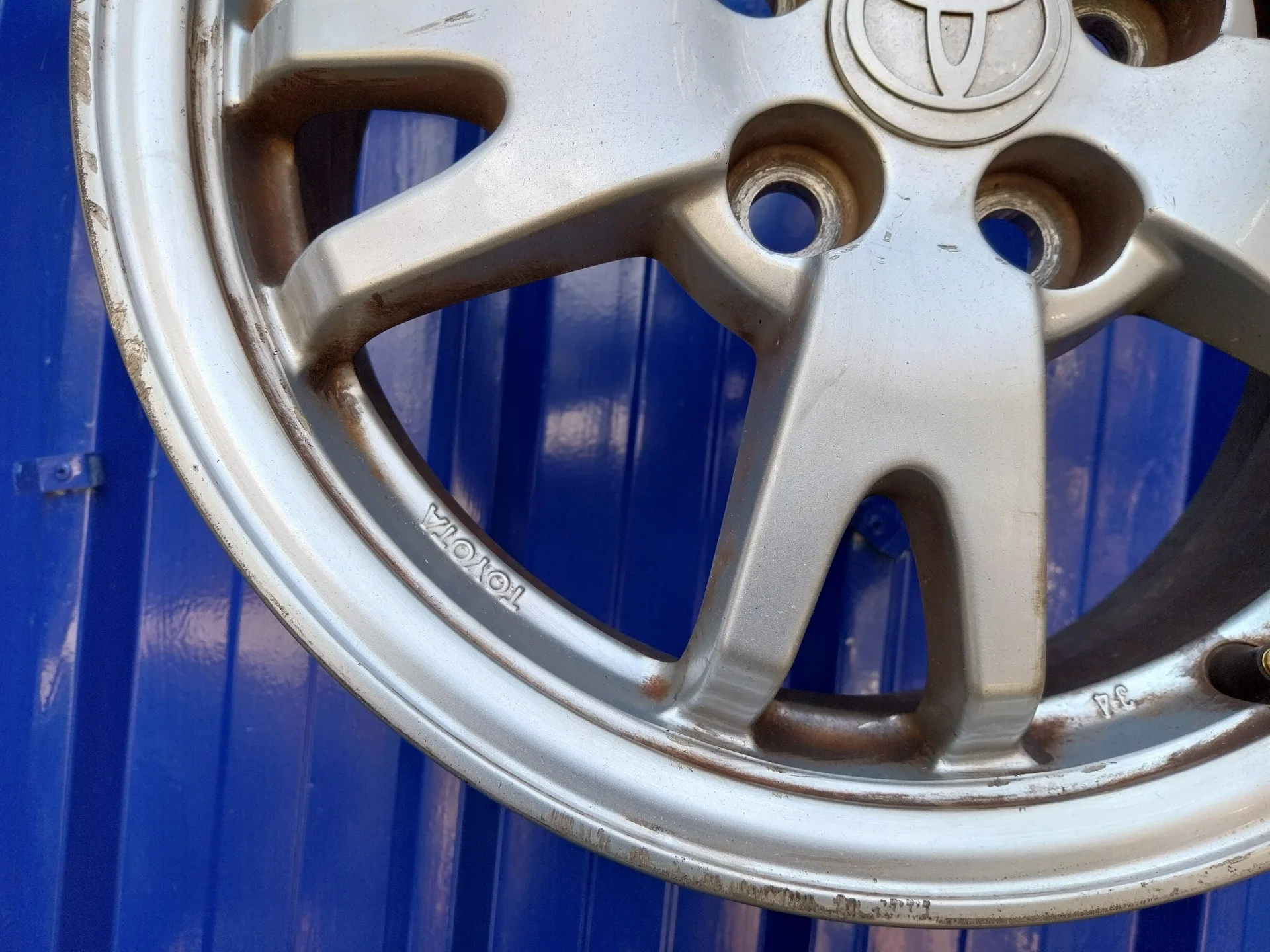 Llanta para Toyota Prius (Nhw30)