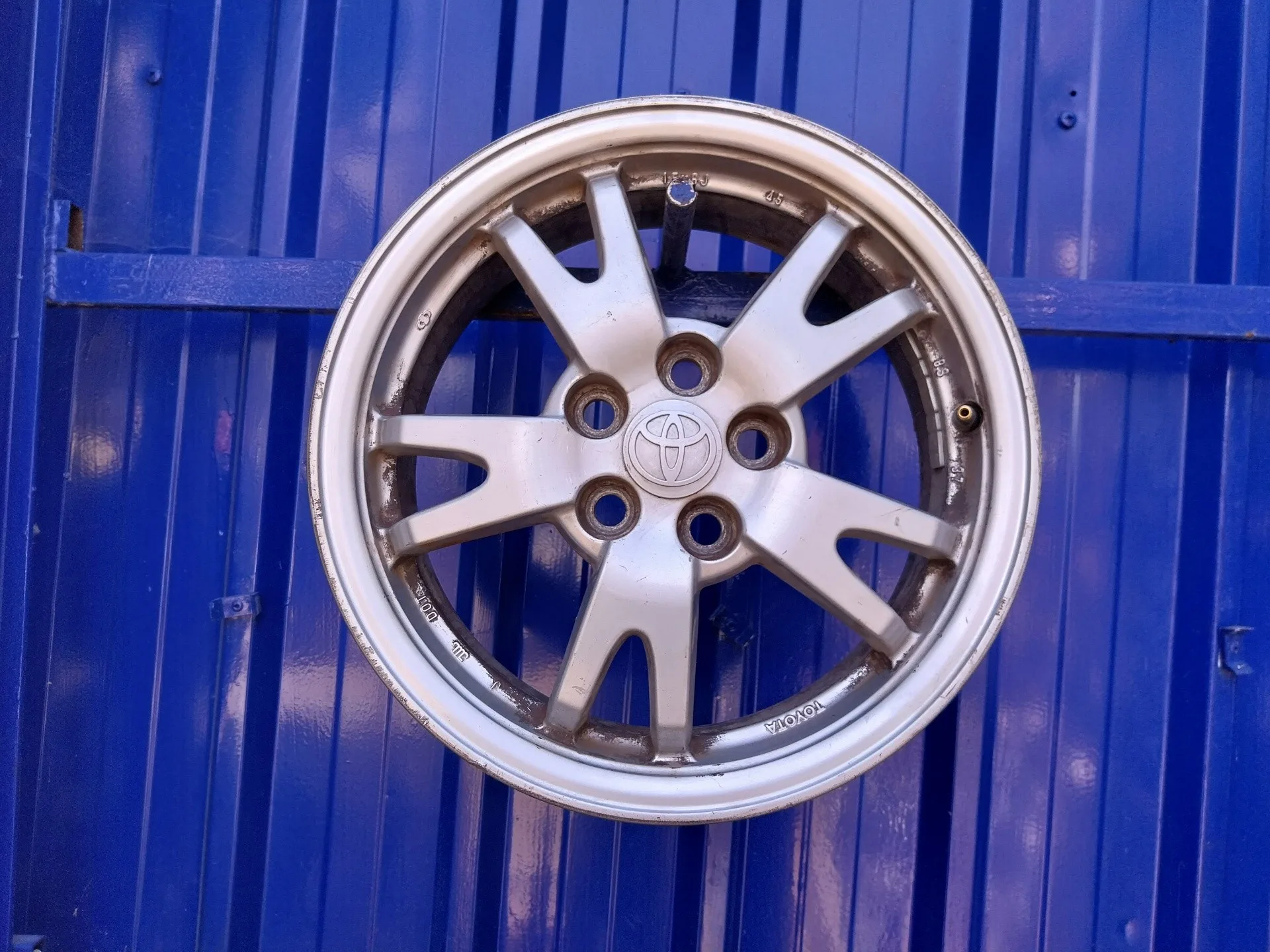 Llanta para Toyota Prius (Nhw30)