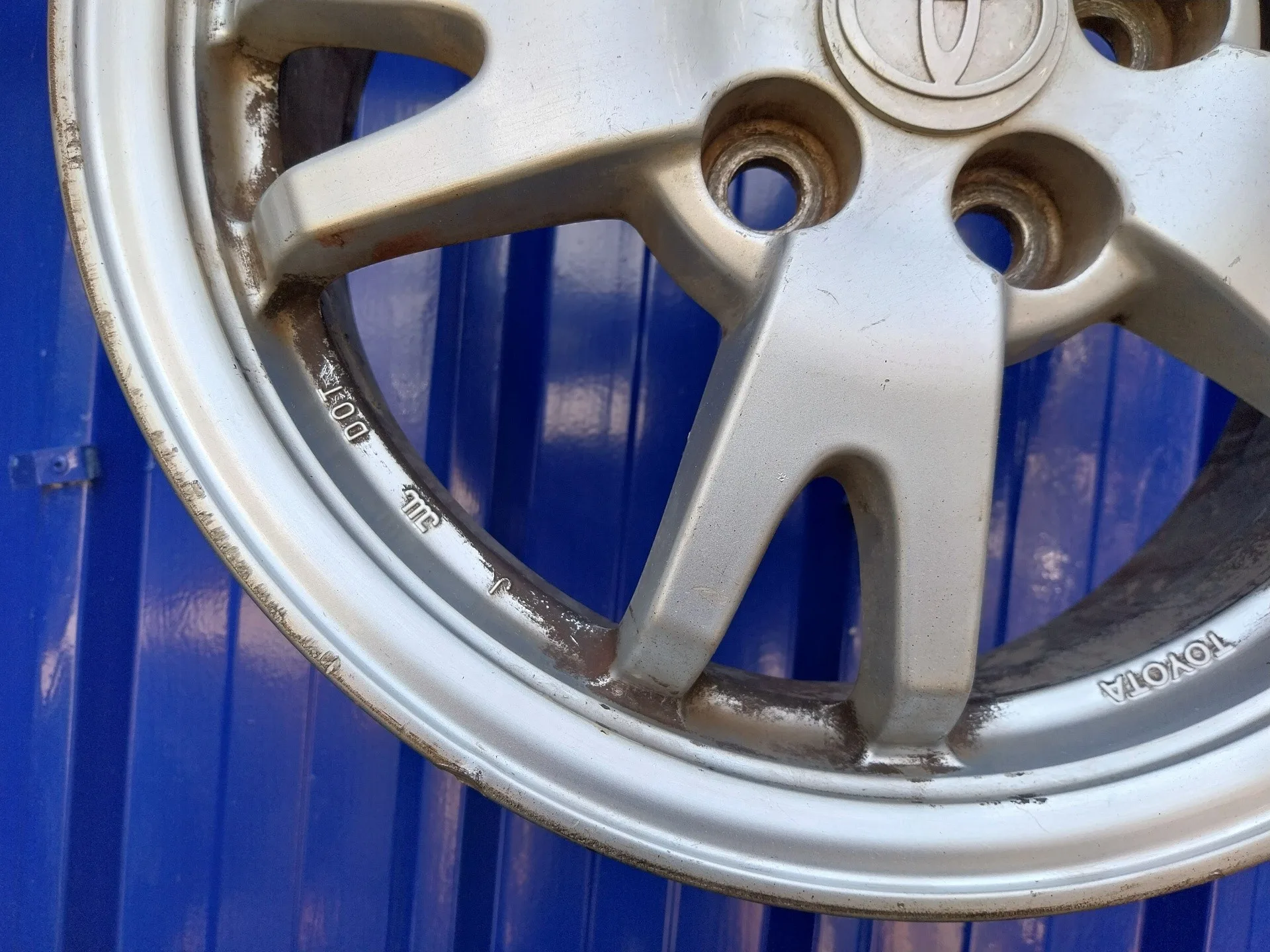 Llanta para Toyota Prius (Nhw30)