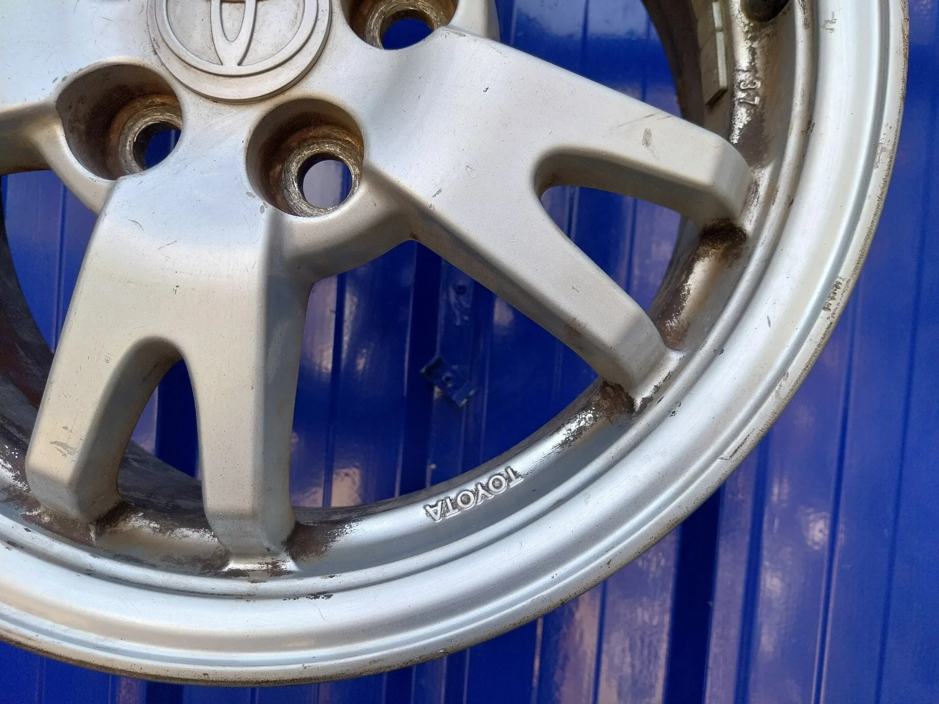 Llanta para Toyota Prius (Nhw30)