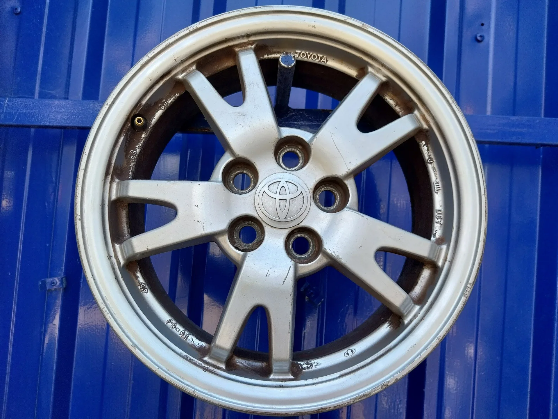 Llanta para Toyota Prius (Nhw30)