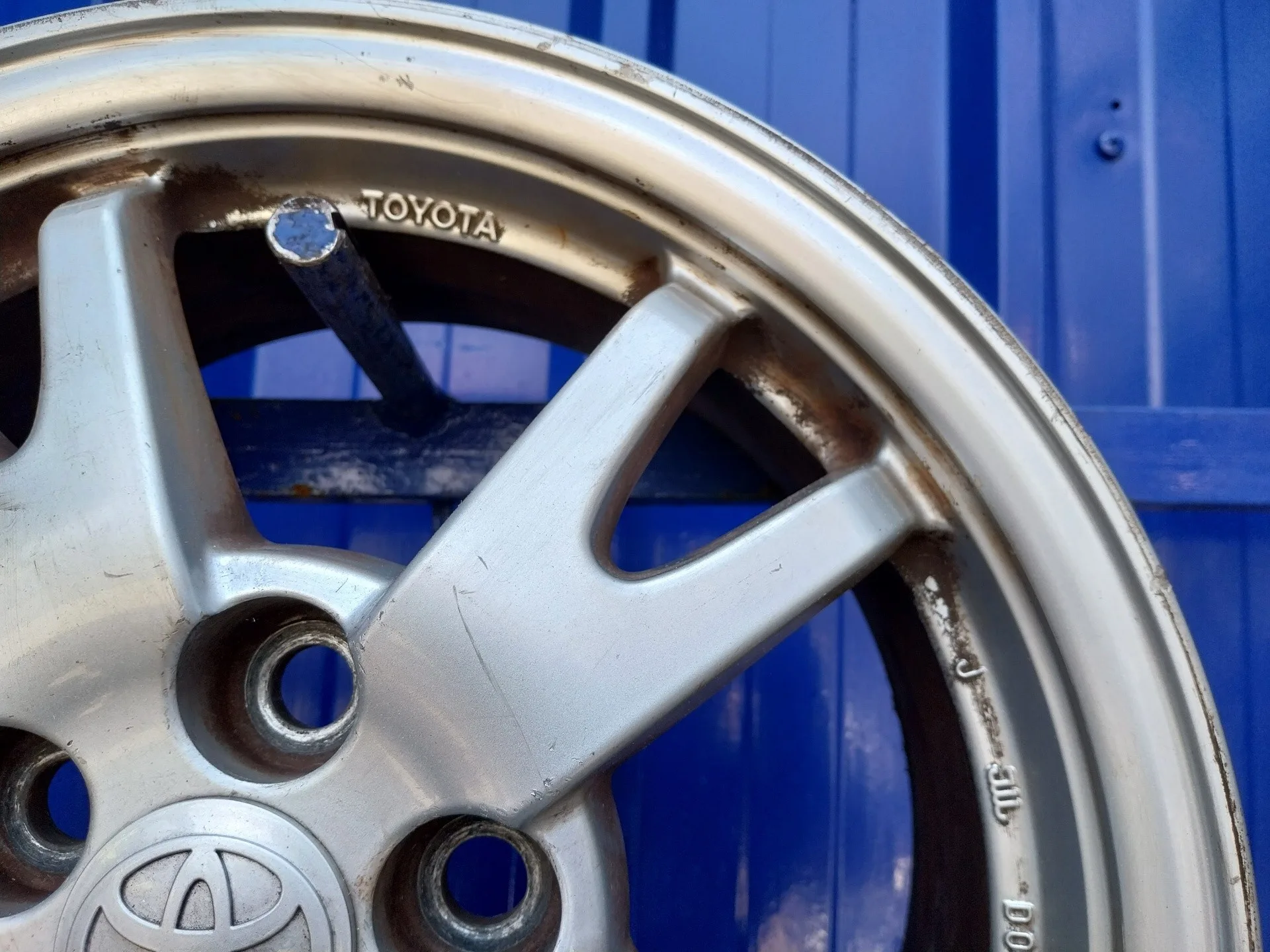 Llanta para Toyota Prius (Nhw30)