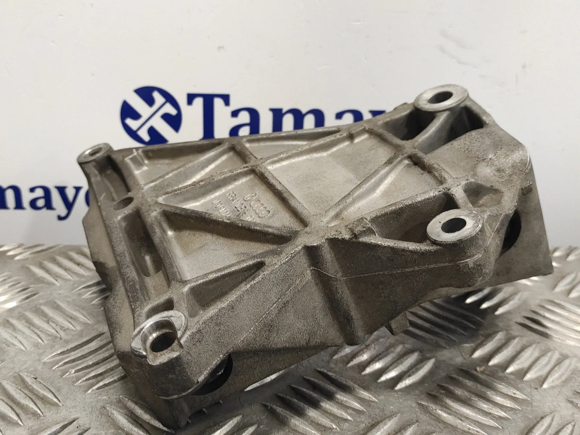 Soporte Alternador para Volkswagen T5 Transporter/Furgoneta