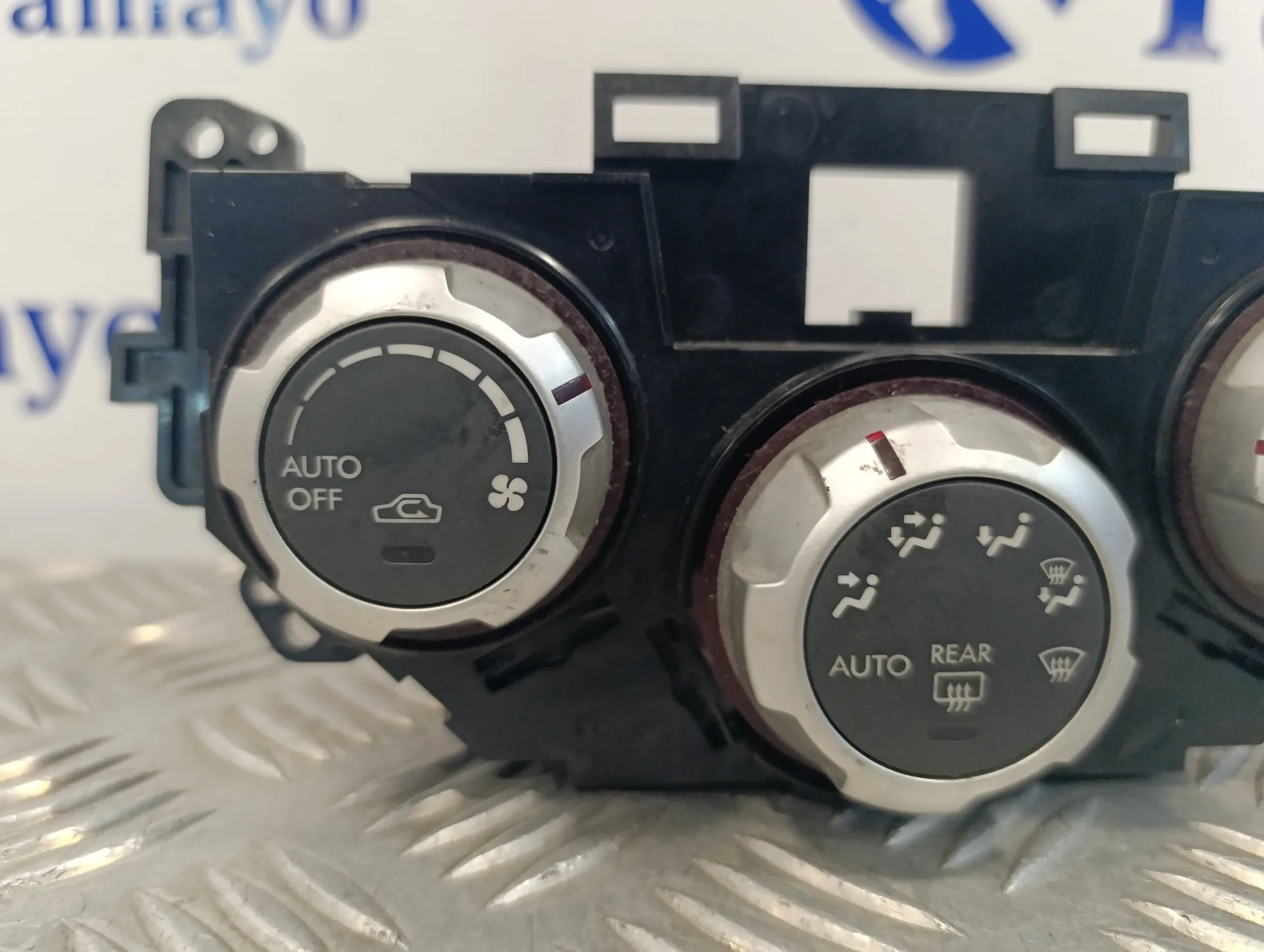 Mando Climatizador para Subaru Impreza G12