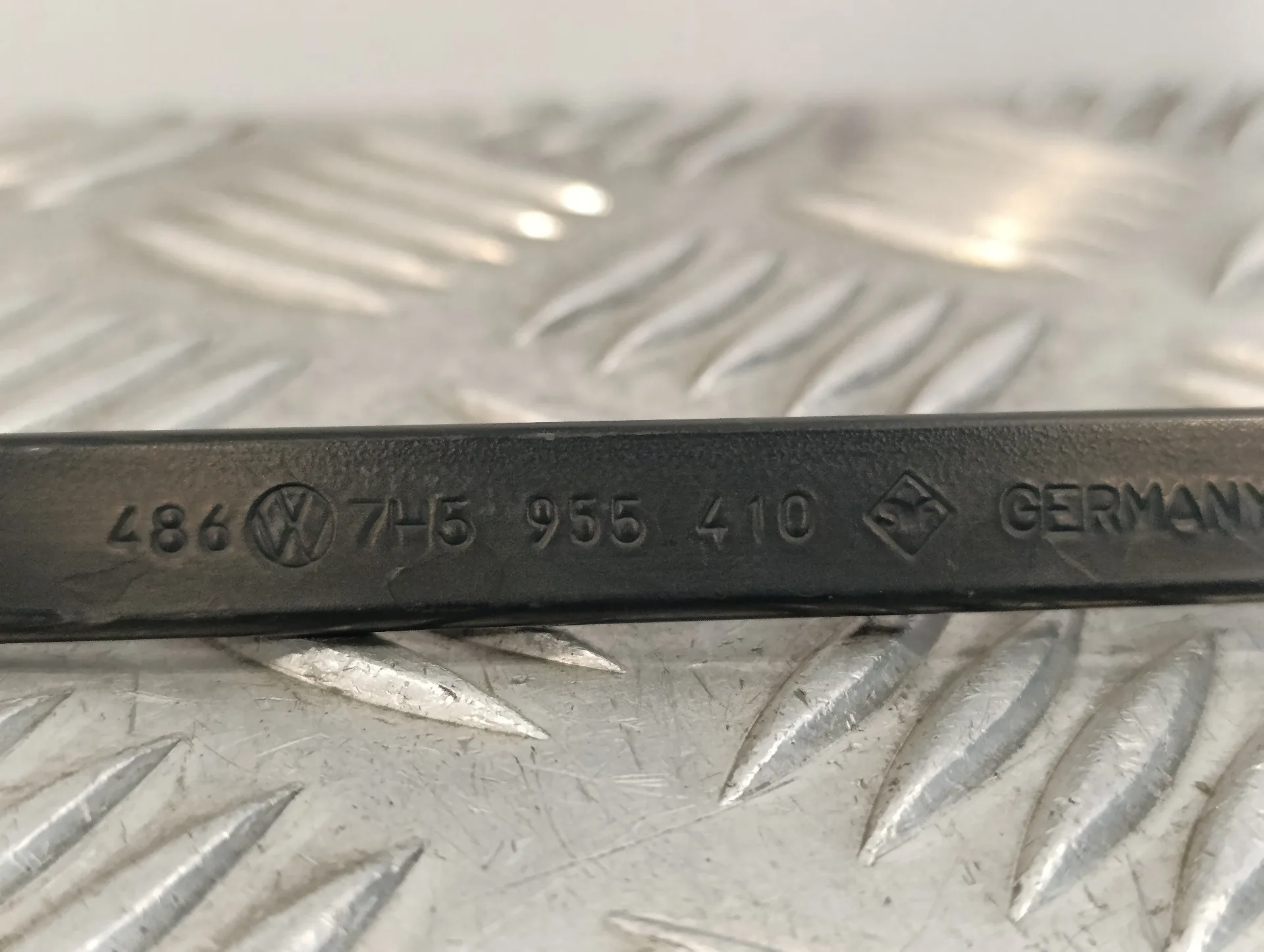 Brazo Limpia Delantero Derecho para Volkswagen T5 Transporter/Furgoneta