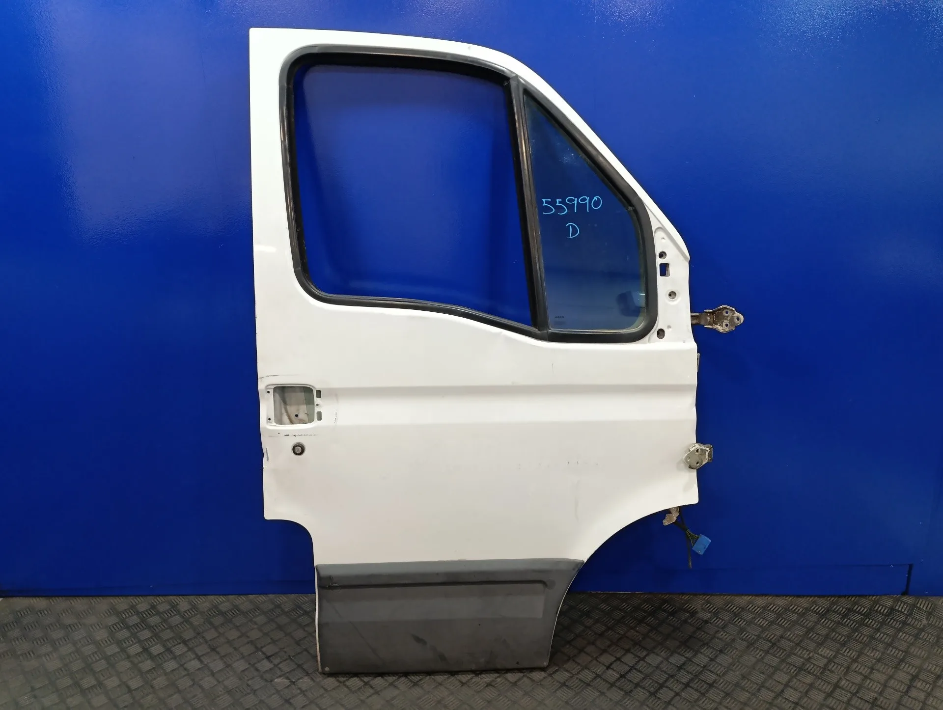 Puerta Delantera Derecha para Iveco Daily Caja Cerrada (2006 =>)