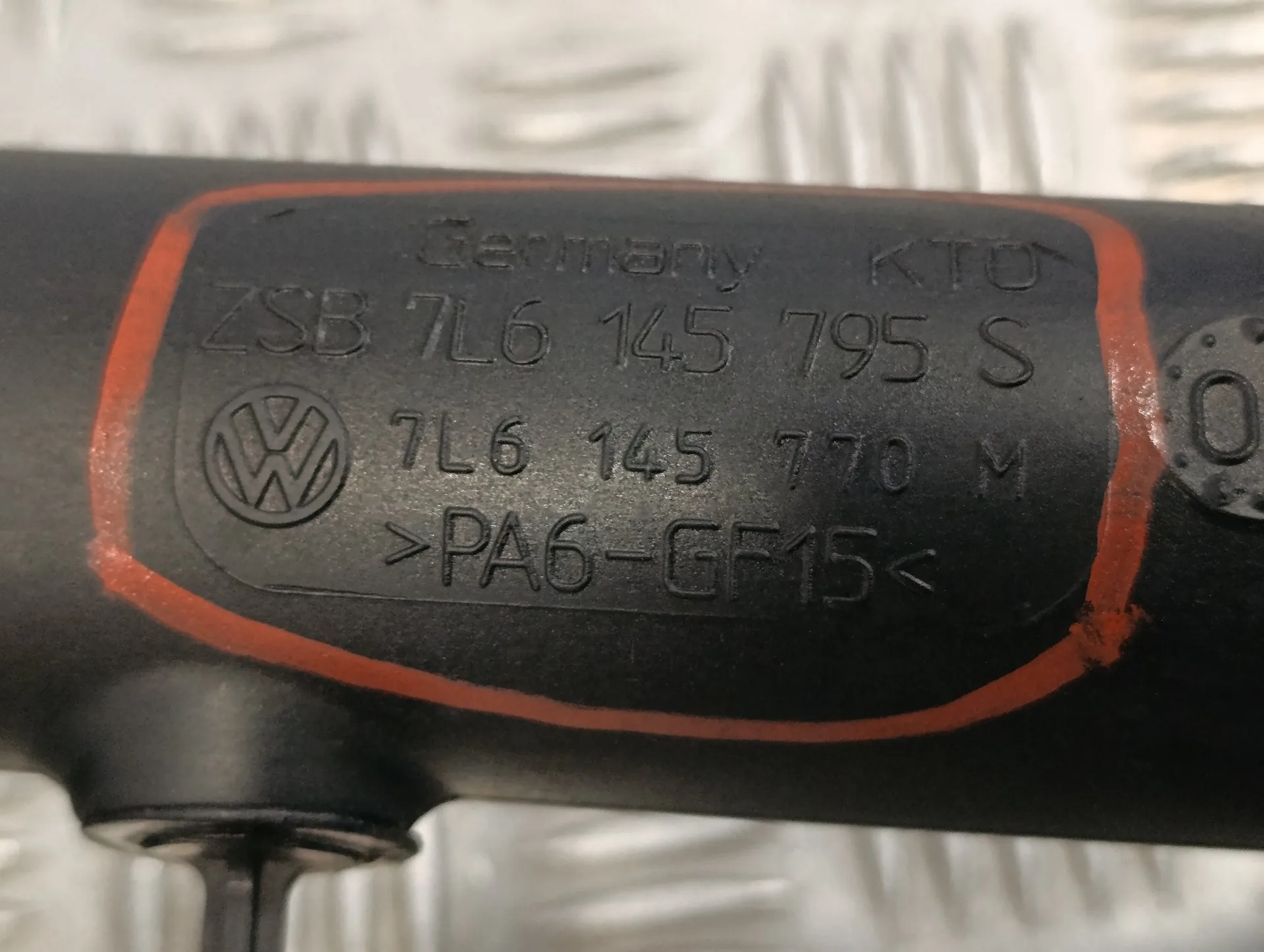 Tubo para Audi Q7 (4L)