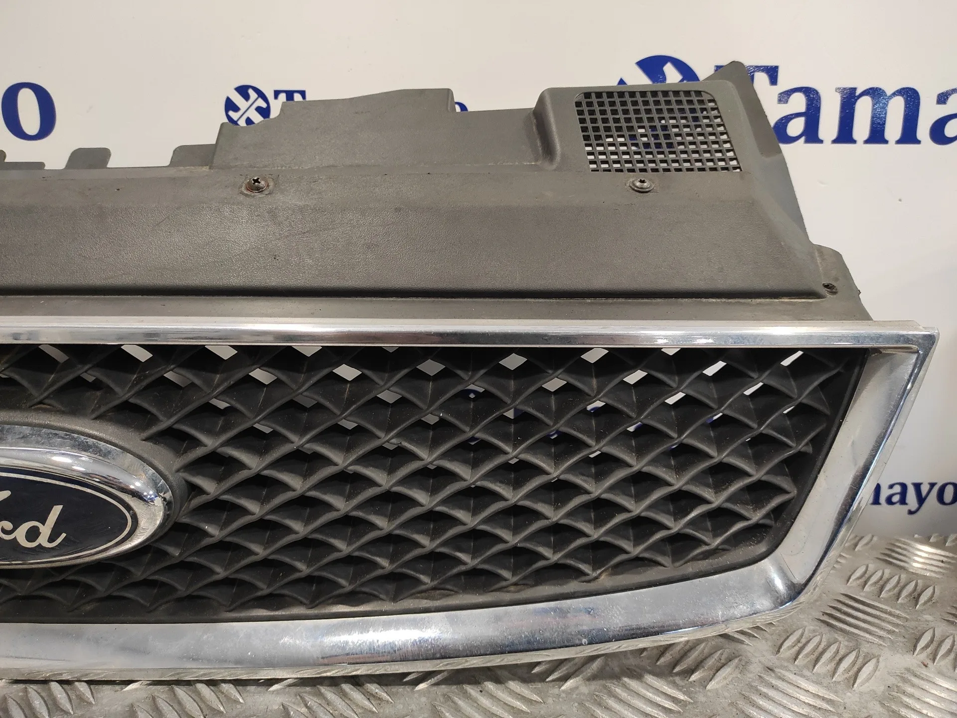 Rejilla Delantera para Ford Focus C-Max (Cap)