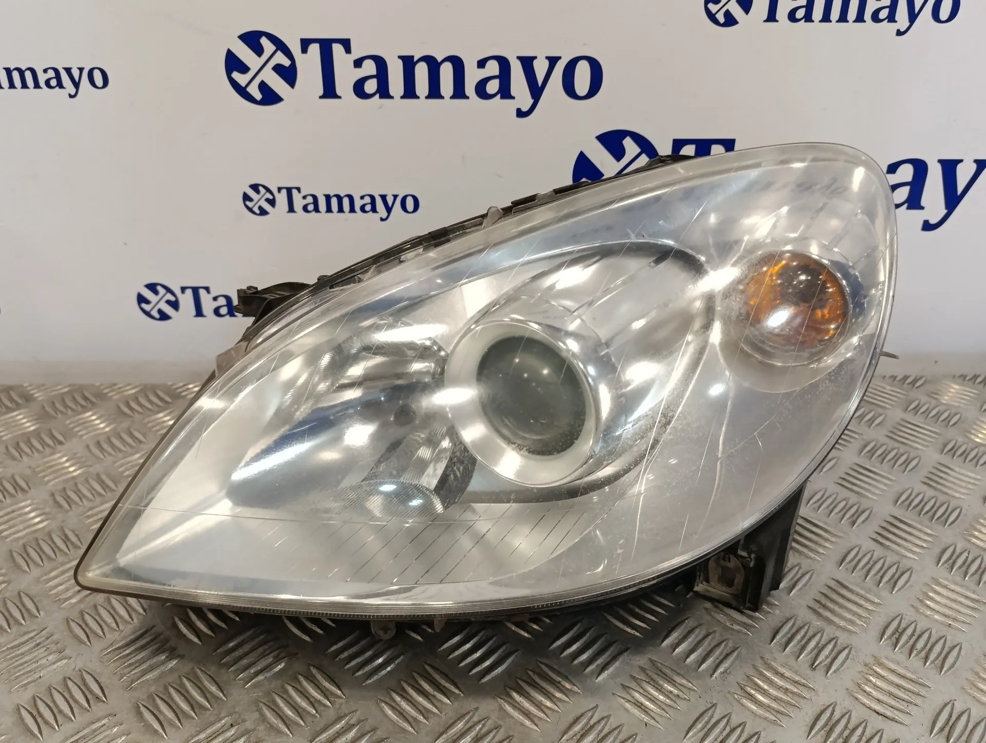 Faro Izquierdo para Mercedes-Benz Clase B (W245)
