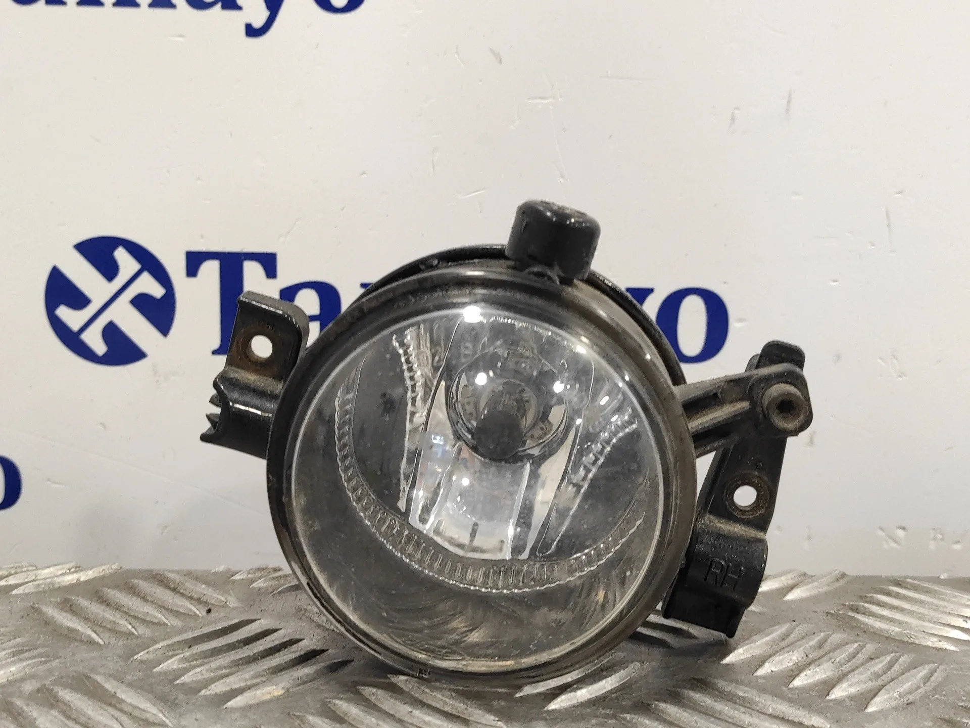 Faro Antiniebla Derecho para Ford Focus C-Max (Cap)