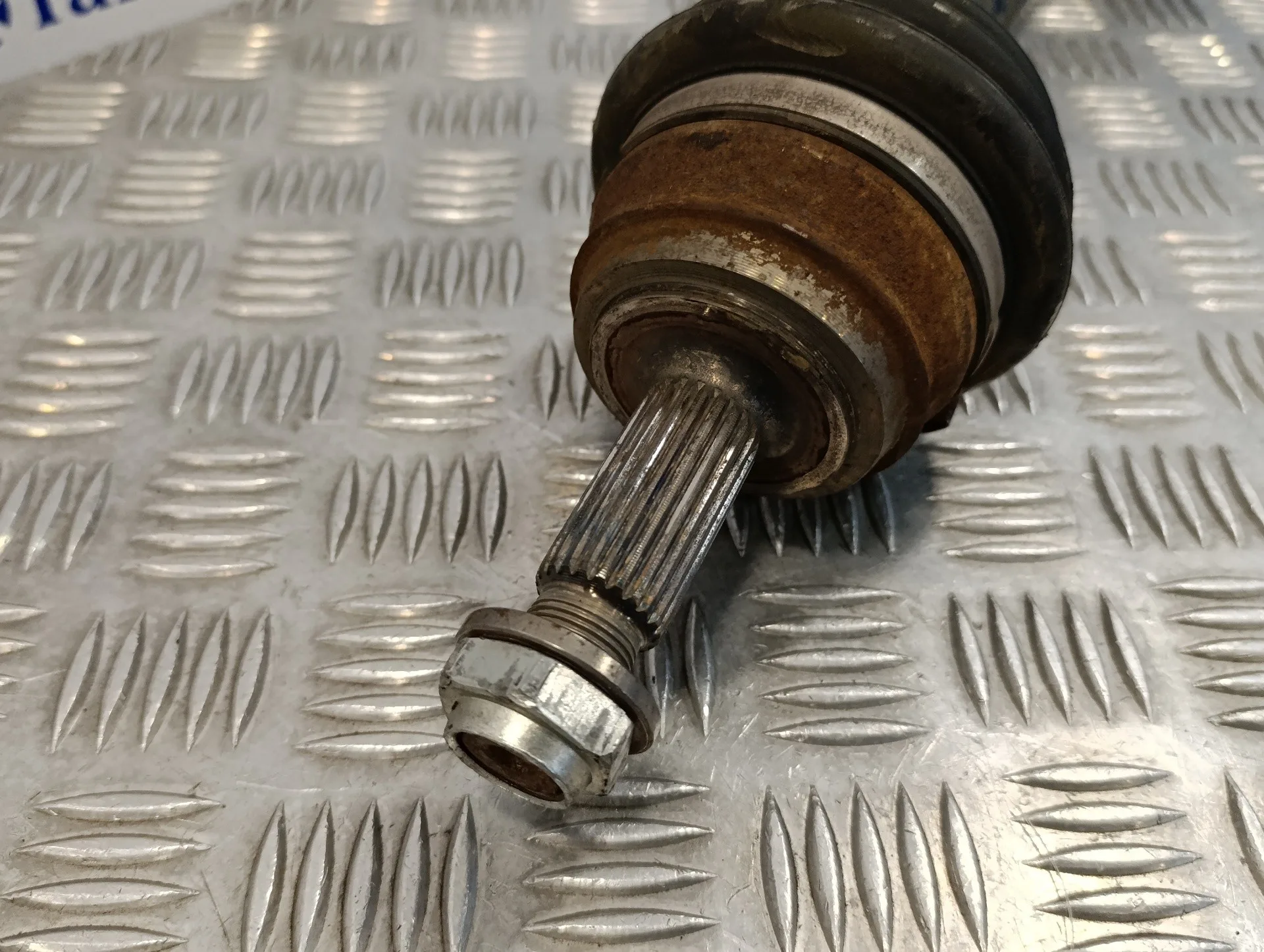 Transmision Delantera Izquierda para Seat Inca (6K9)