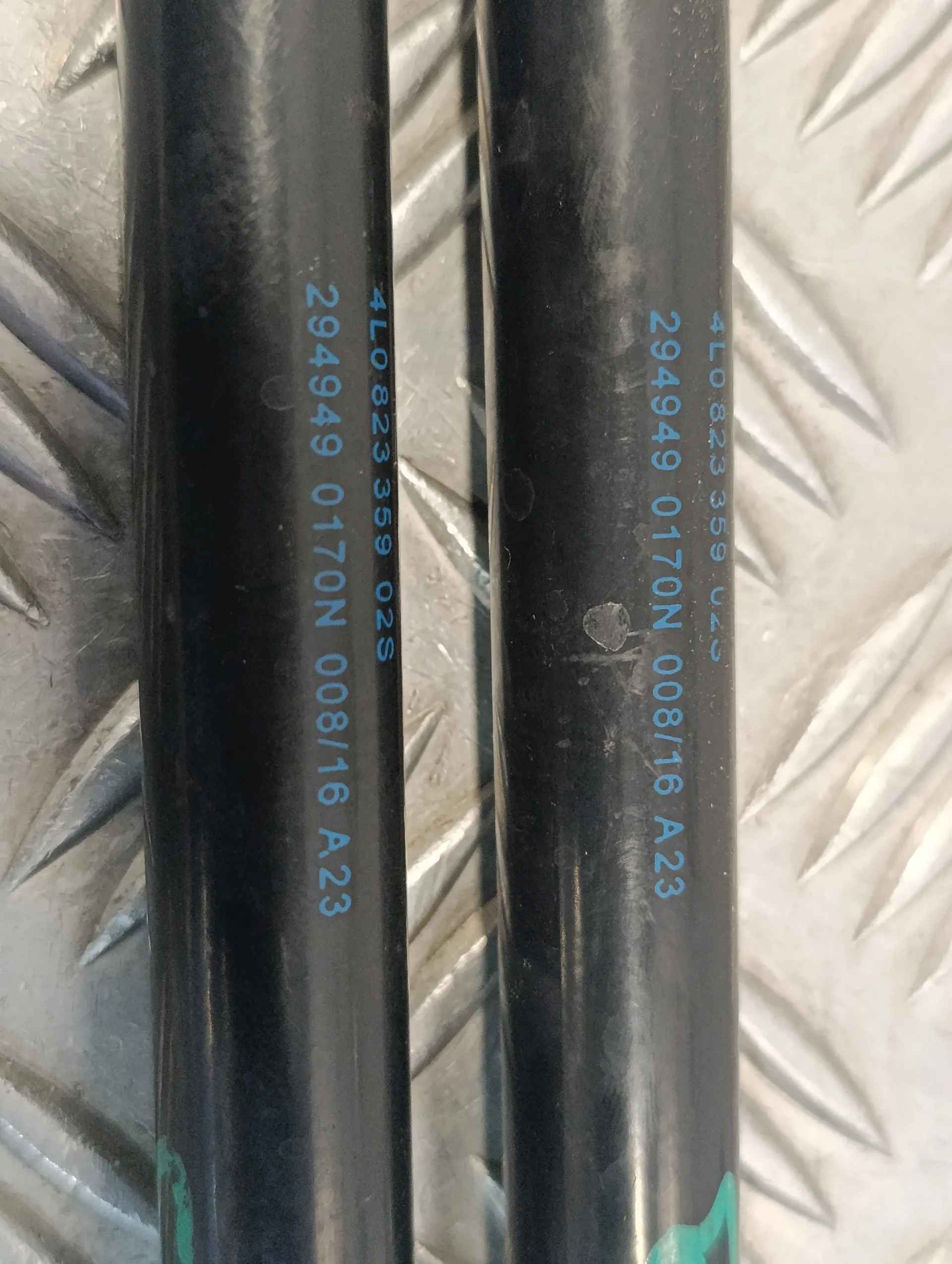 Amortiguadores Capo para Audi Q7 (4L)