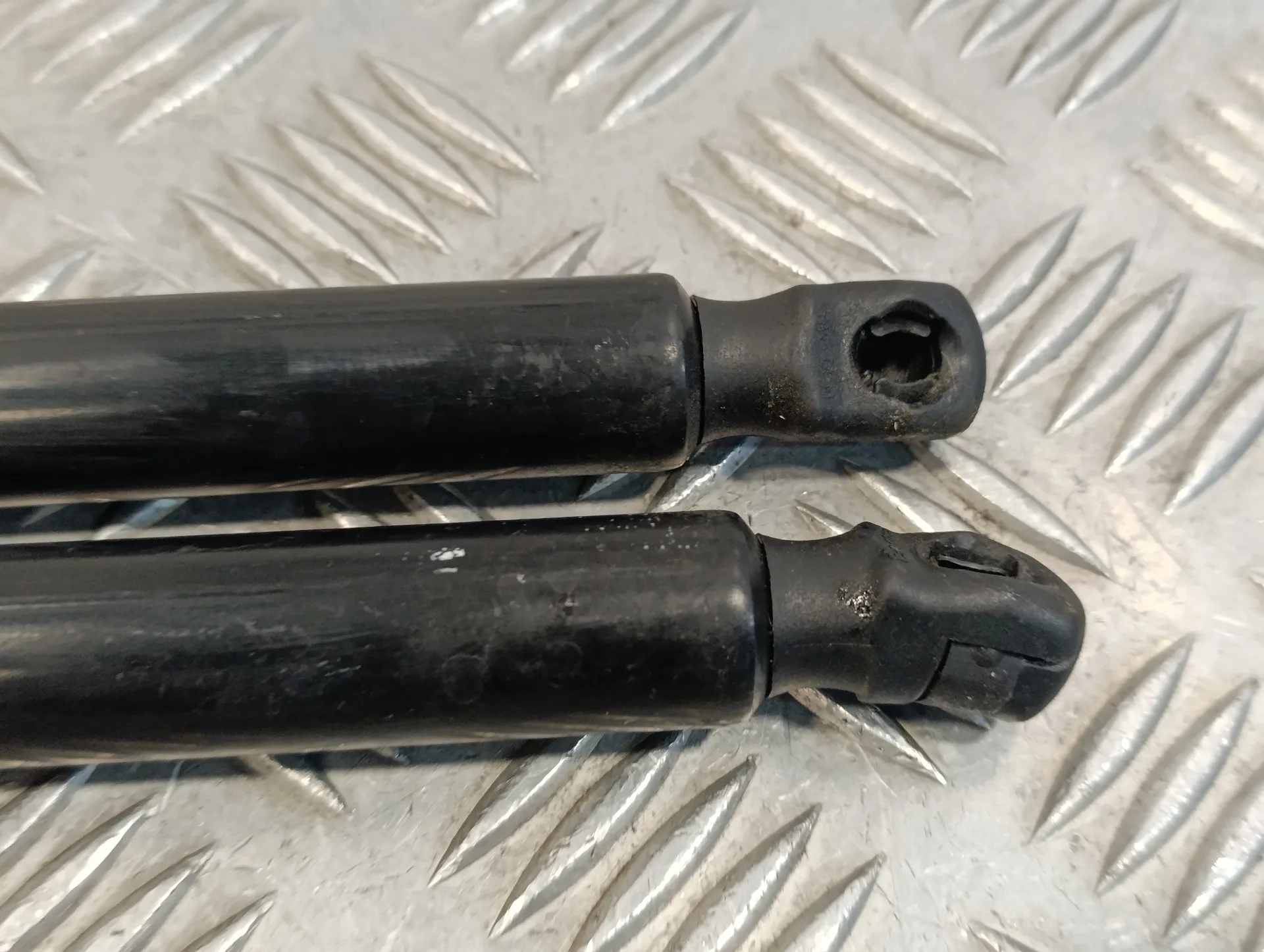 Amortiguadores Maletero / Porton para Audi Q7 (4L)