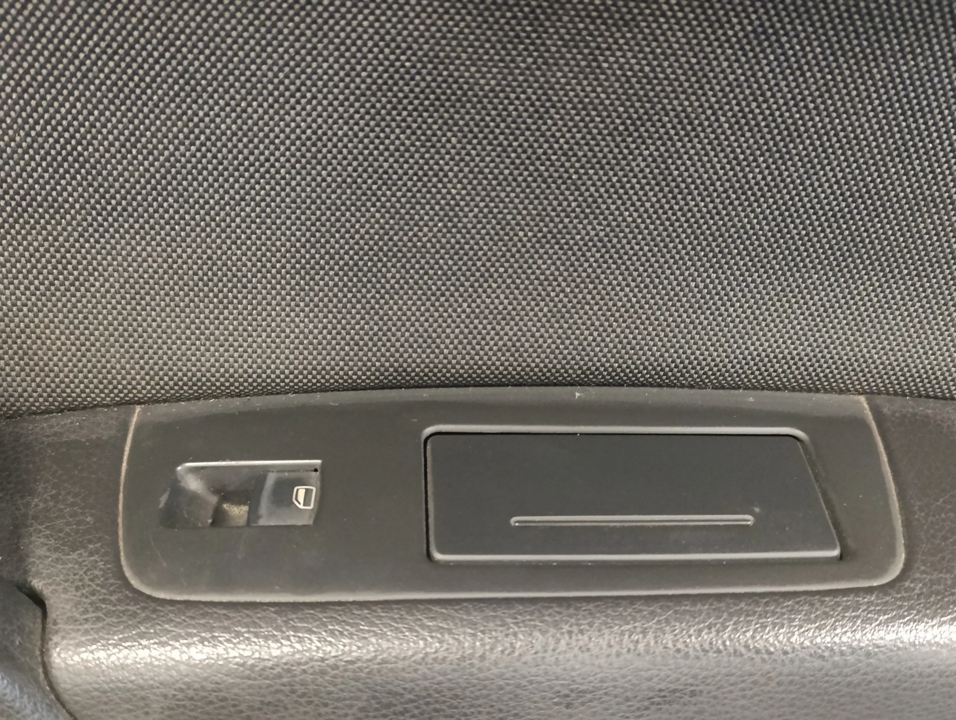 Guarnecido Puerta Trasera Derecha para Audi Q7 (4L)