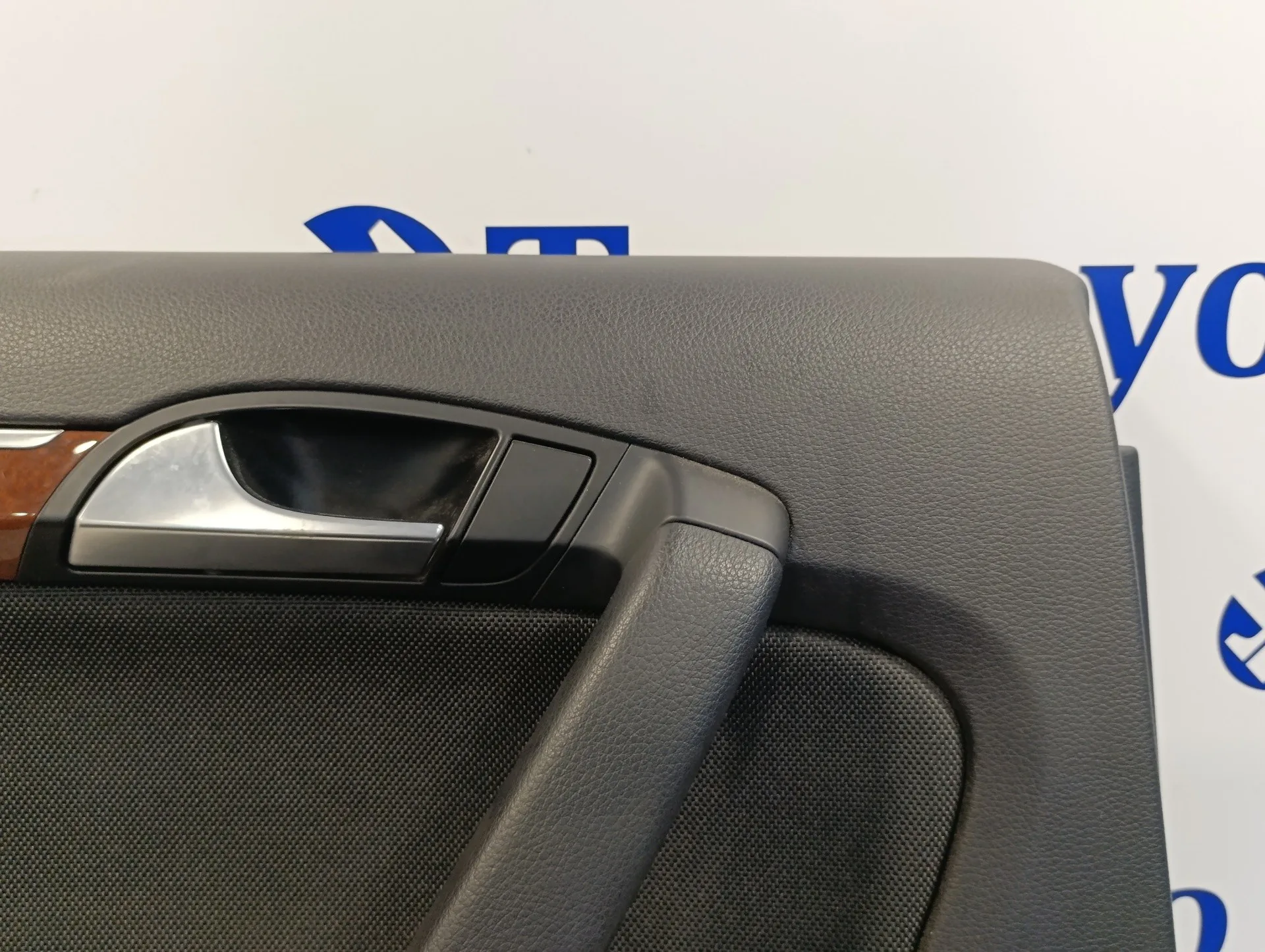 Guarnecido Puerta Trasera Izquierda para Audi Q7 (4L)