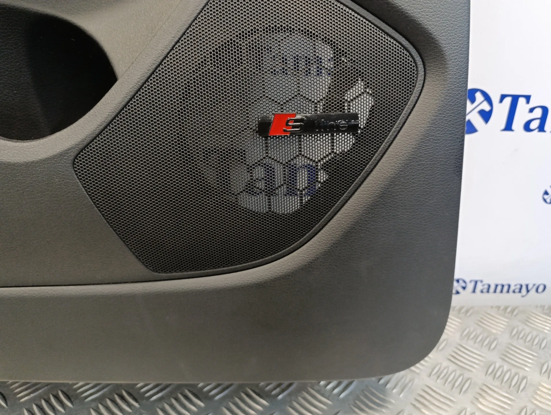Guarnecido Puerta Trasera Izquierda para Audi Q7 (4L)