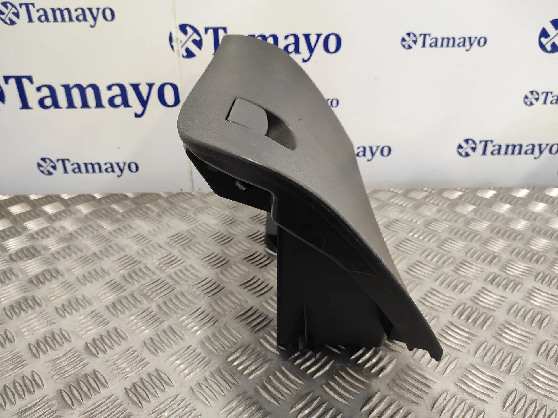 Guantera para Subaru Impreza G12