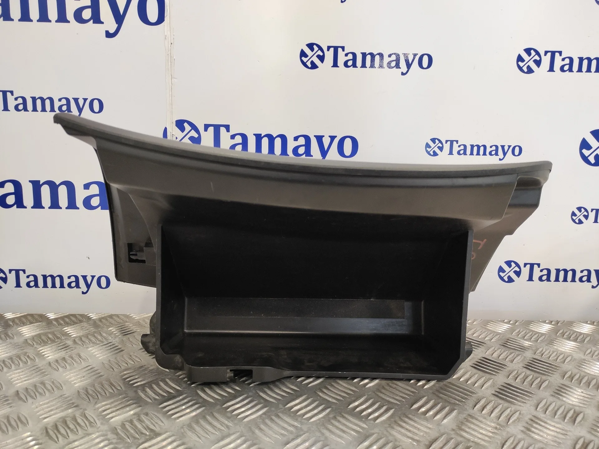 Guantera para Subaru Impreza G12