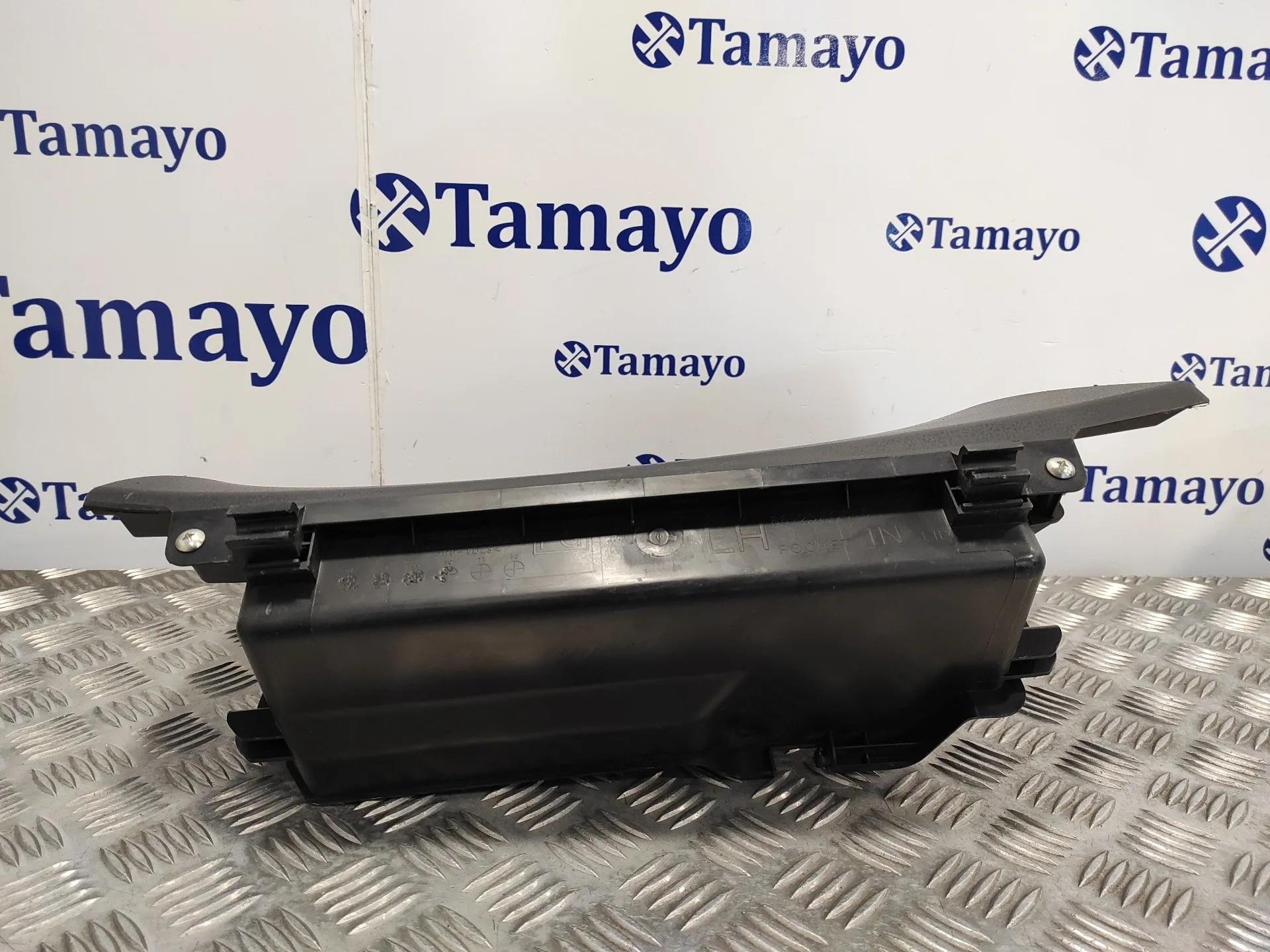Guantera para Subaru Impreza G12