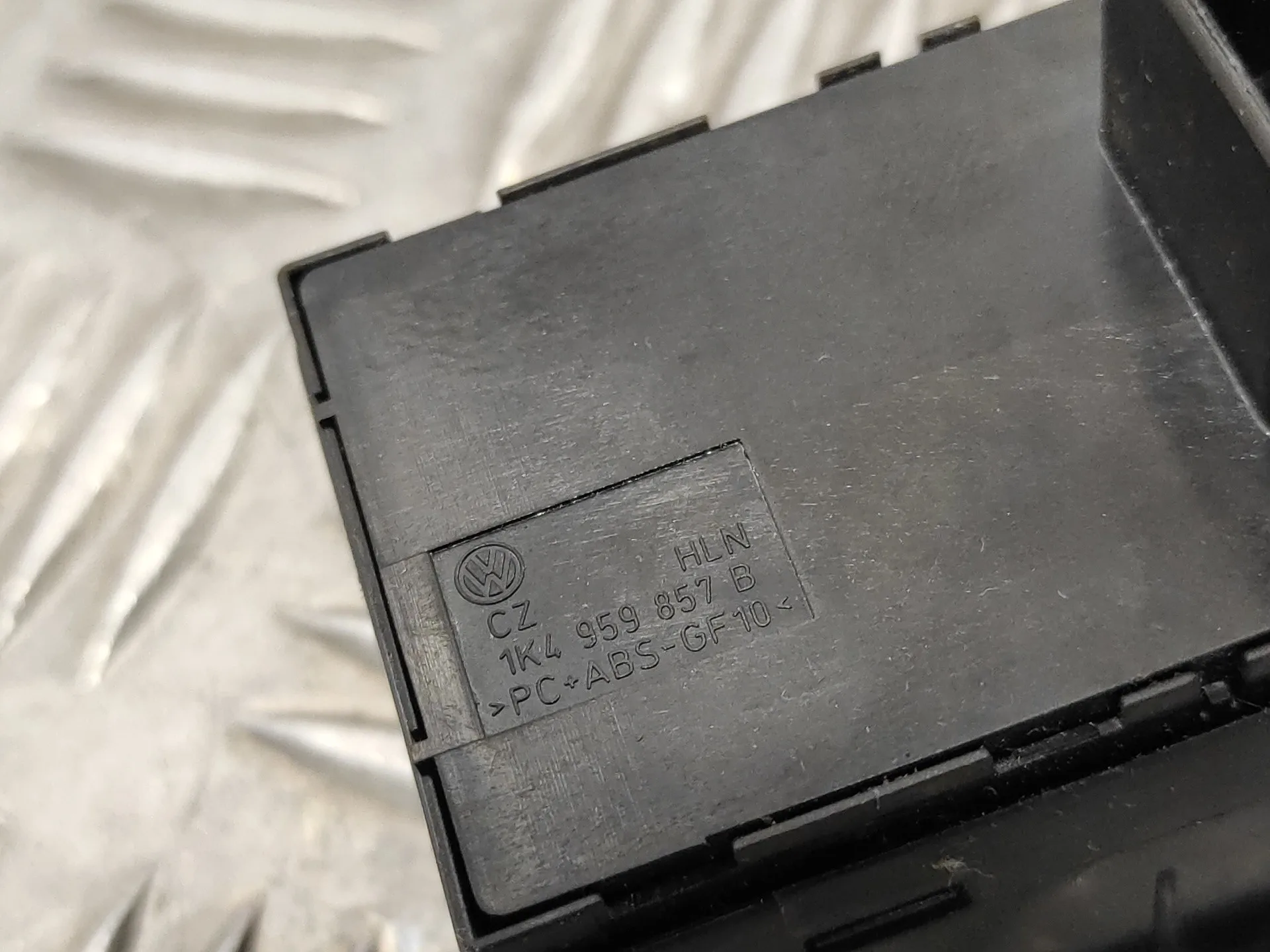 Mando Elevalunas Delantero Derecho para Volkswagen Polo (6R1)