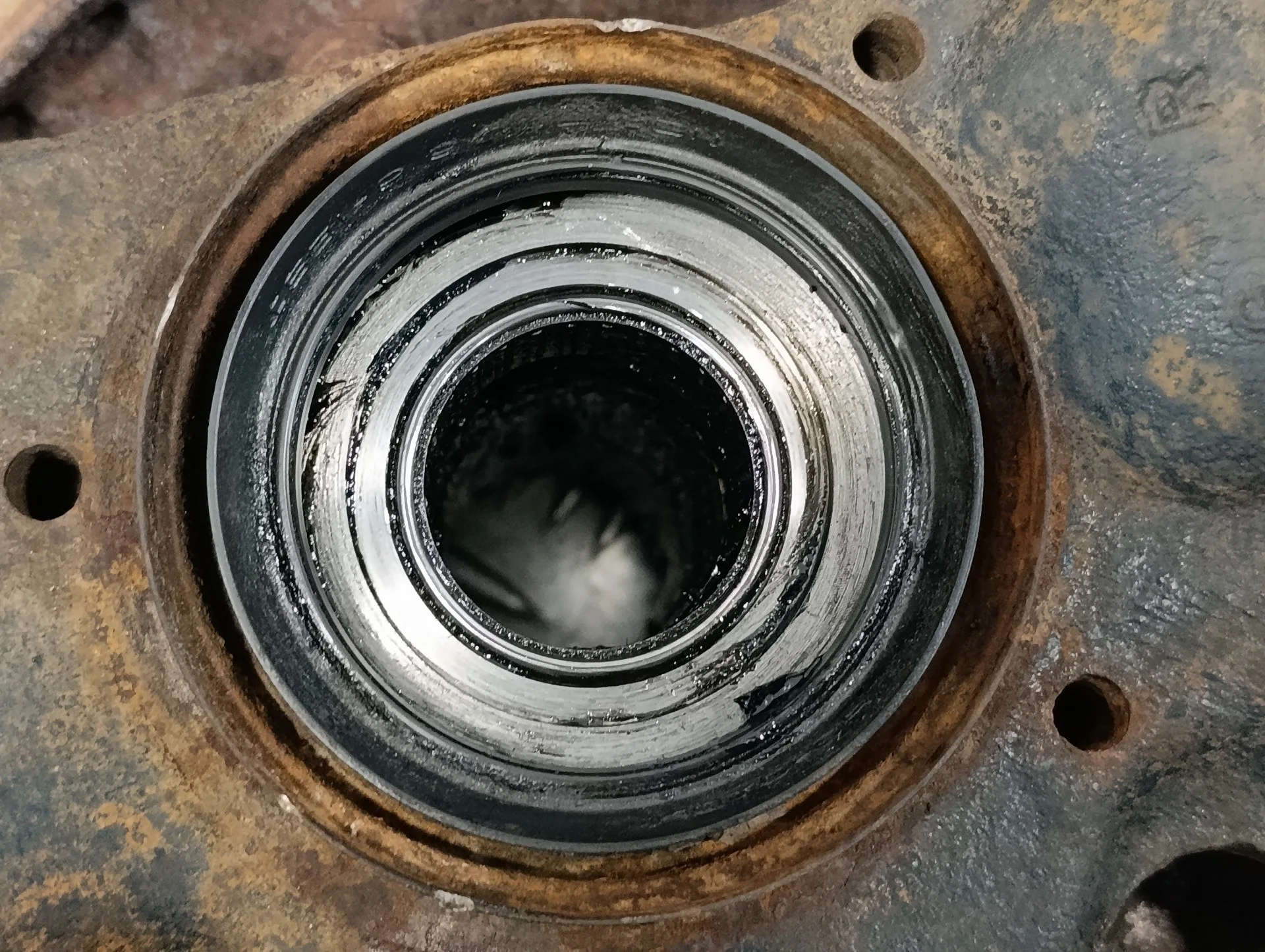 Mangueta Delantera Derecha para Mitsubishi Montero (L040)