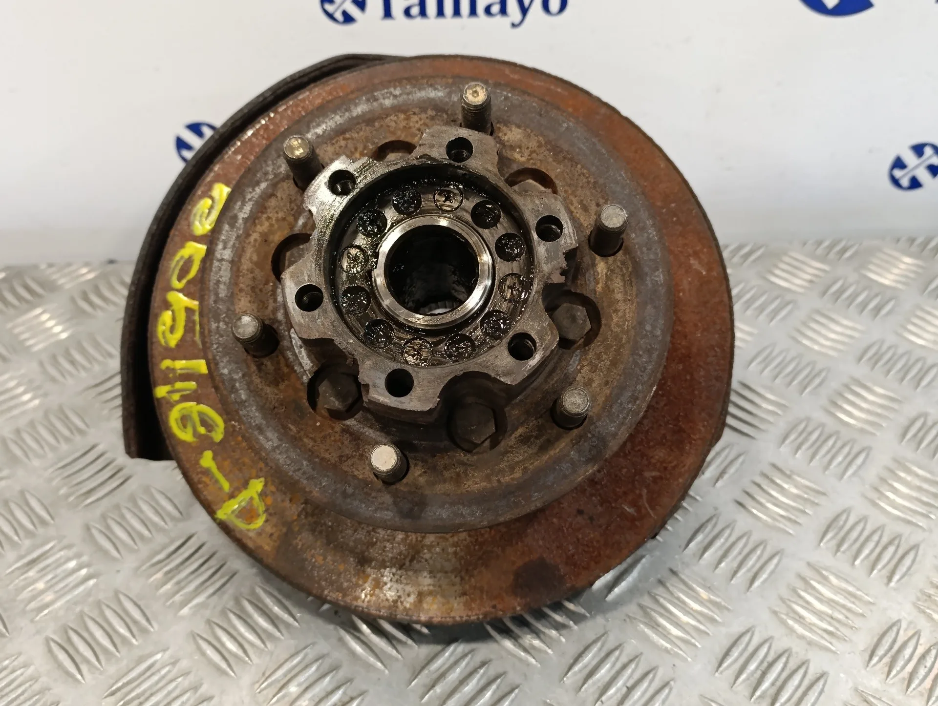 Mangueta Delantera Derecha para Mitsubishi Montero (L040)