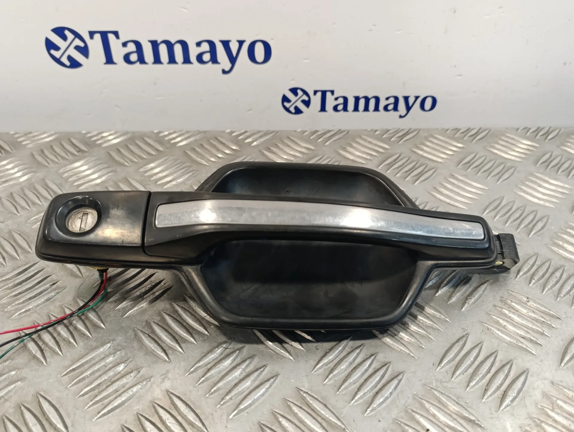 Maneta Exterior Delantera Derecha para Mitsubishi Montero (V60/V70)