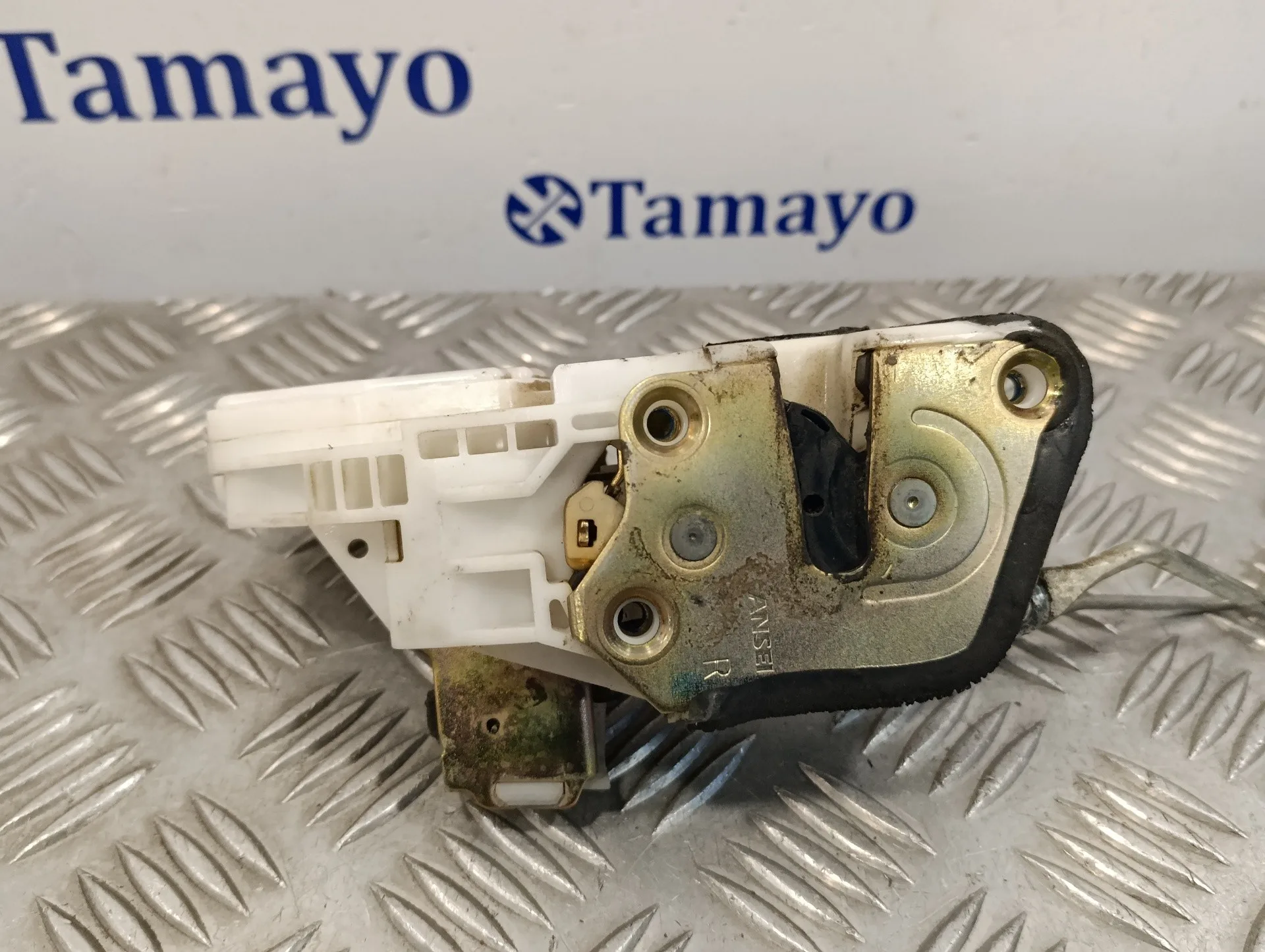 Cerradura Puerta Delantera Derecha para Mitsubishi Montero (V60/V70)