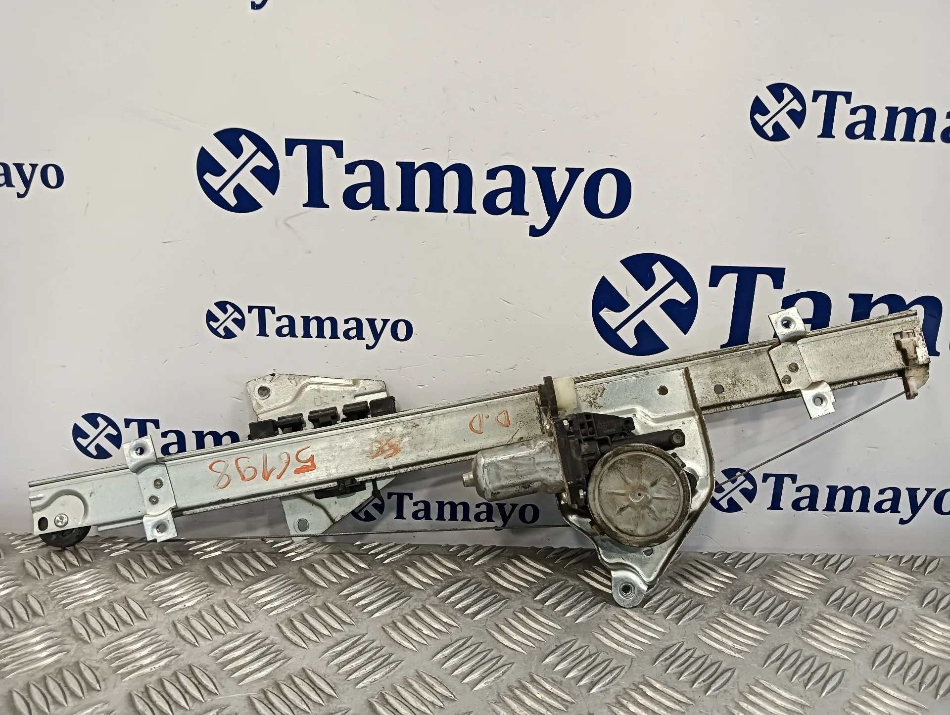 Elevalunas Delantero Derecho para Mitsubishi Montero (V60/V70)