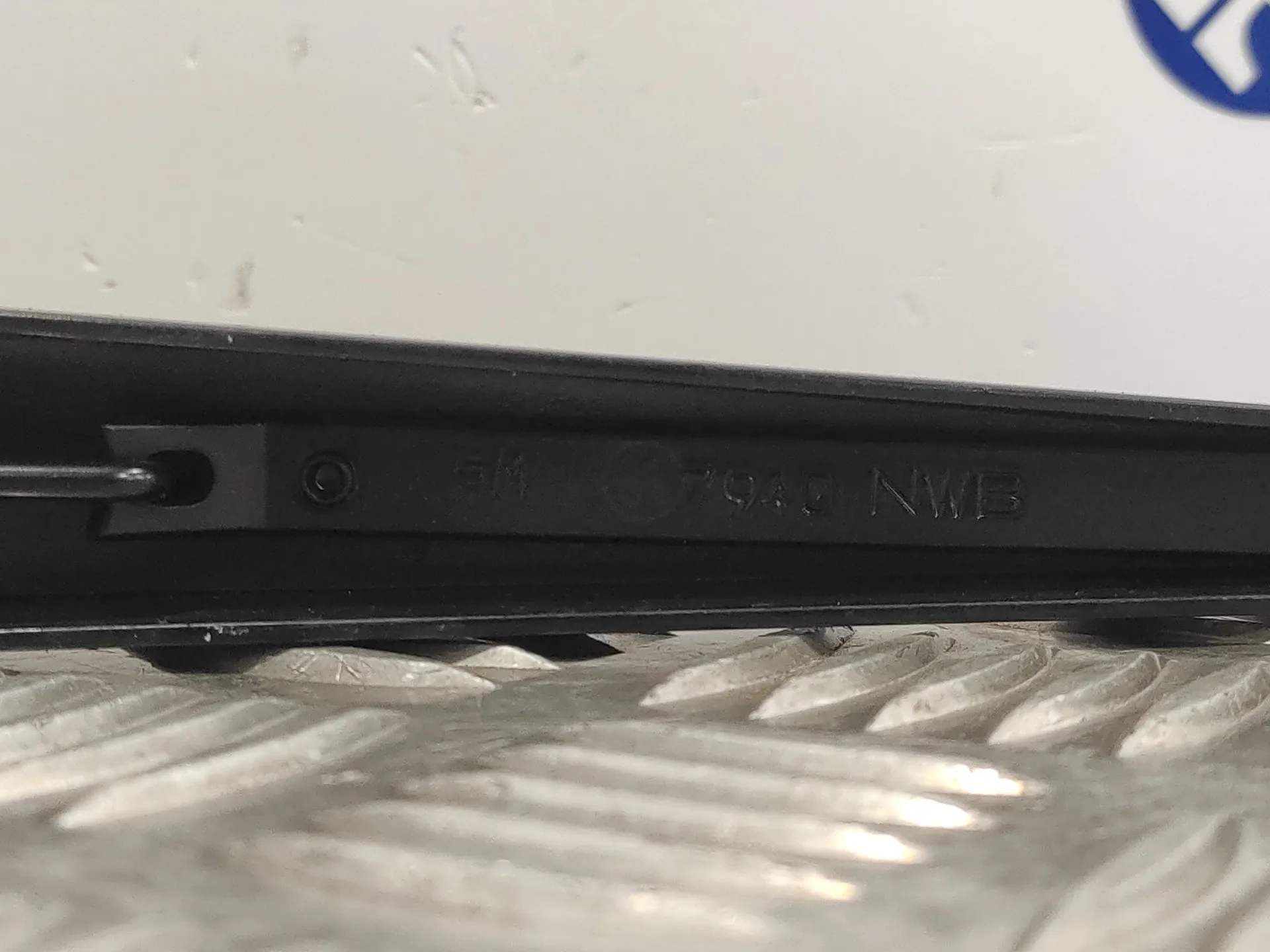 Brazo Limpia Delantero Derecho para Subaru Impreza G12