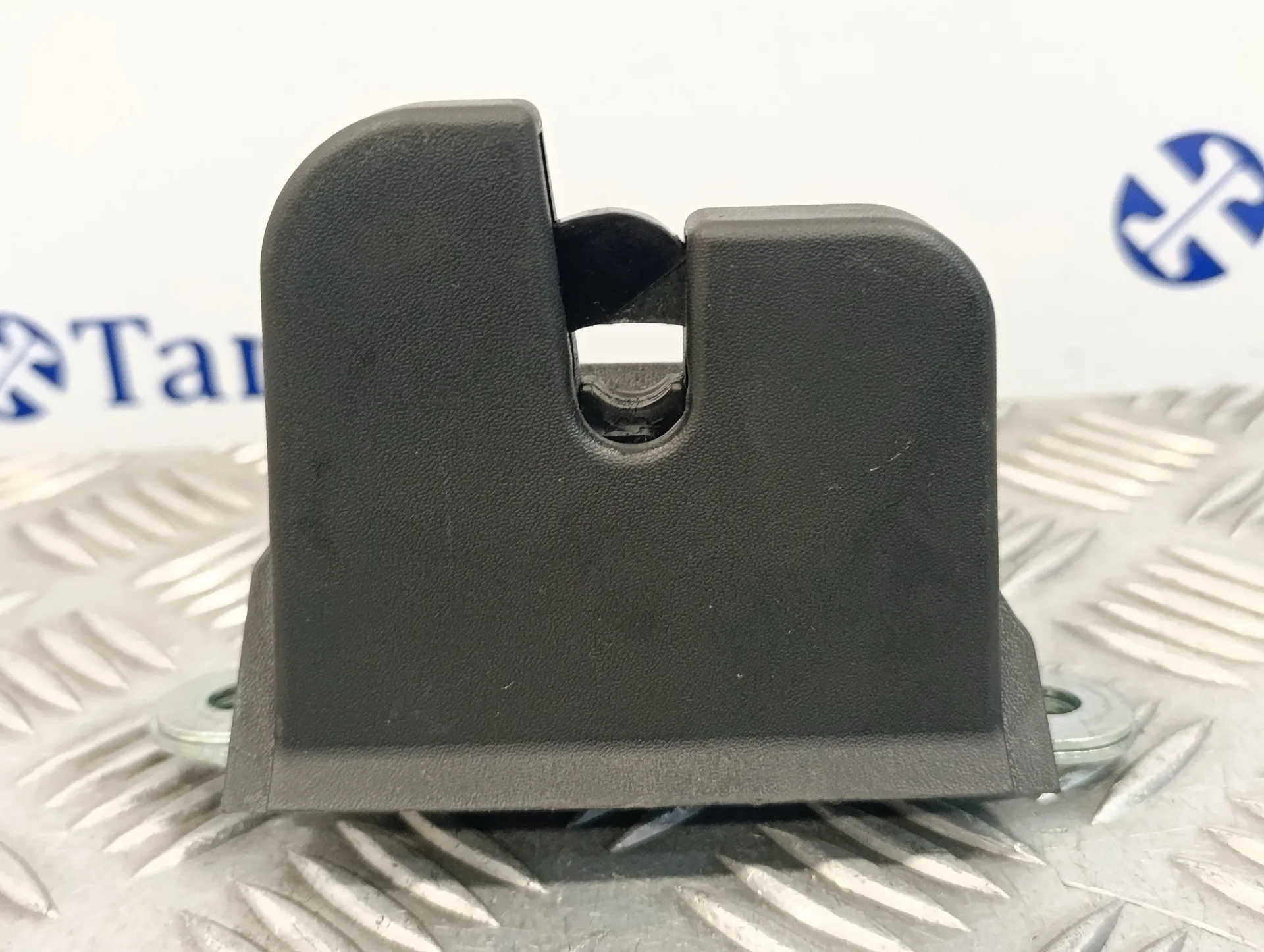 Cerradura Maletero / Porton para Volkswagen Polo