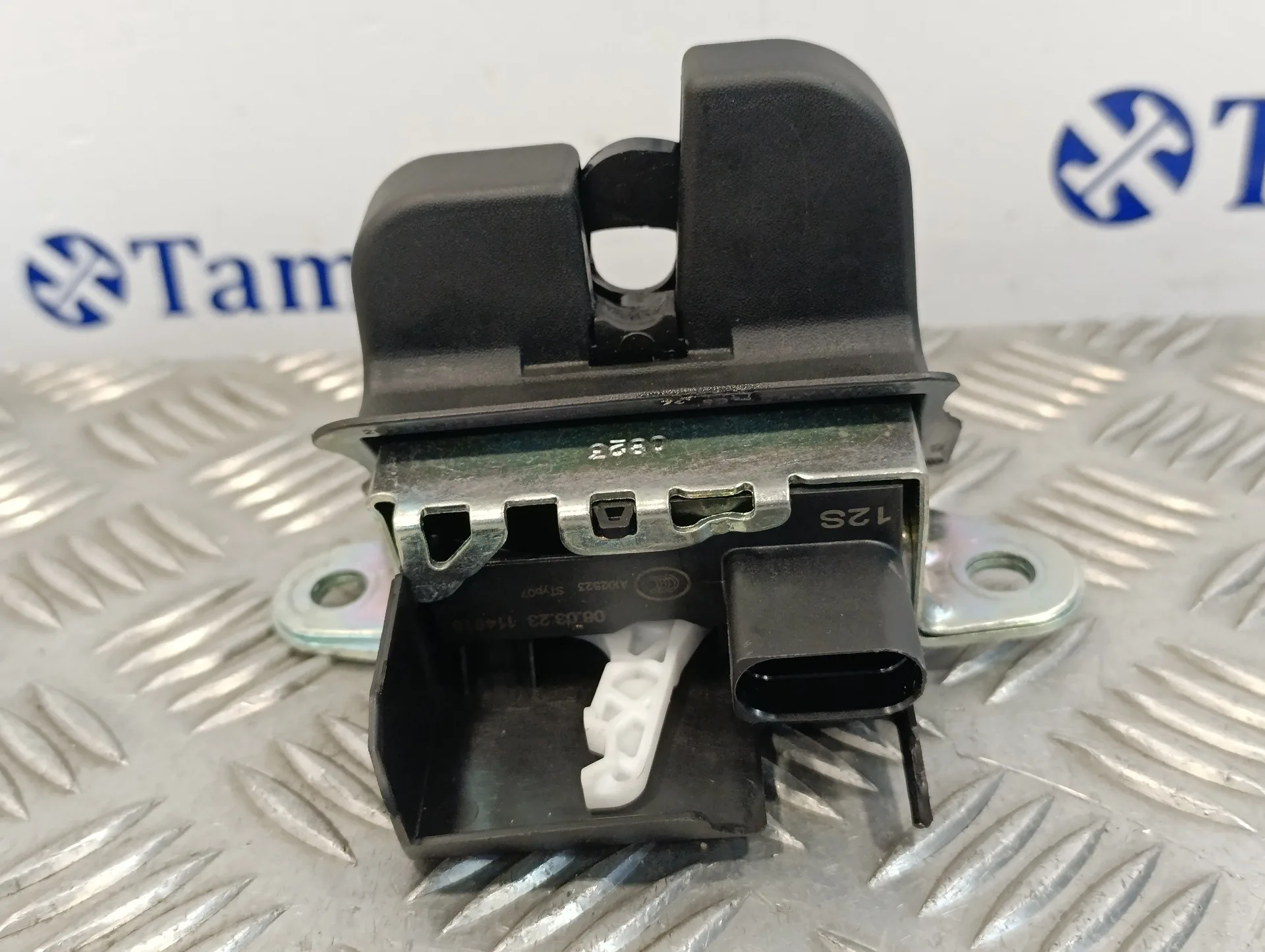 Cerradura Maletero / Porton para Volkswagen Polo