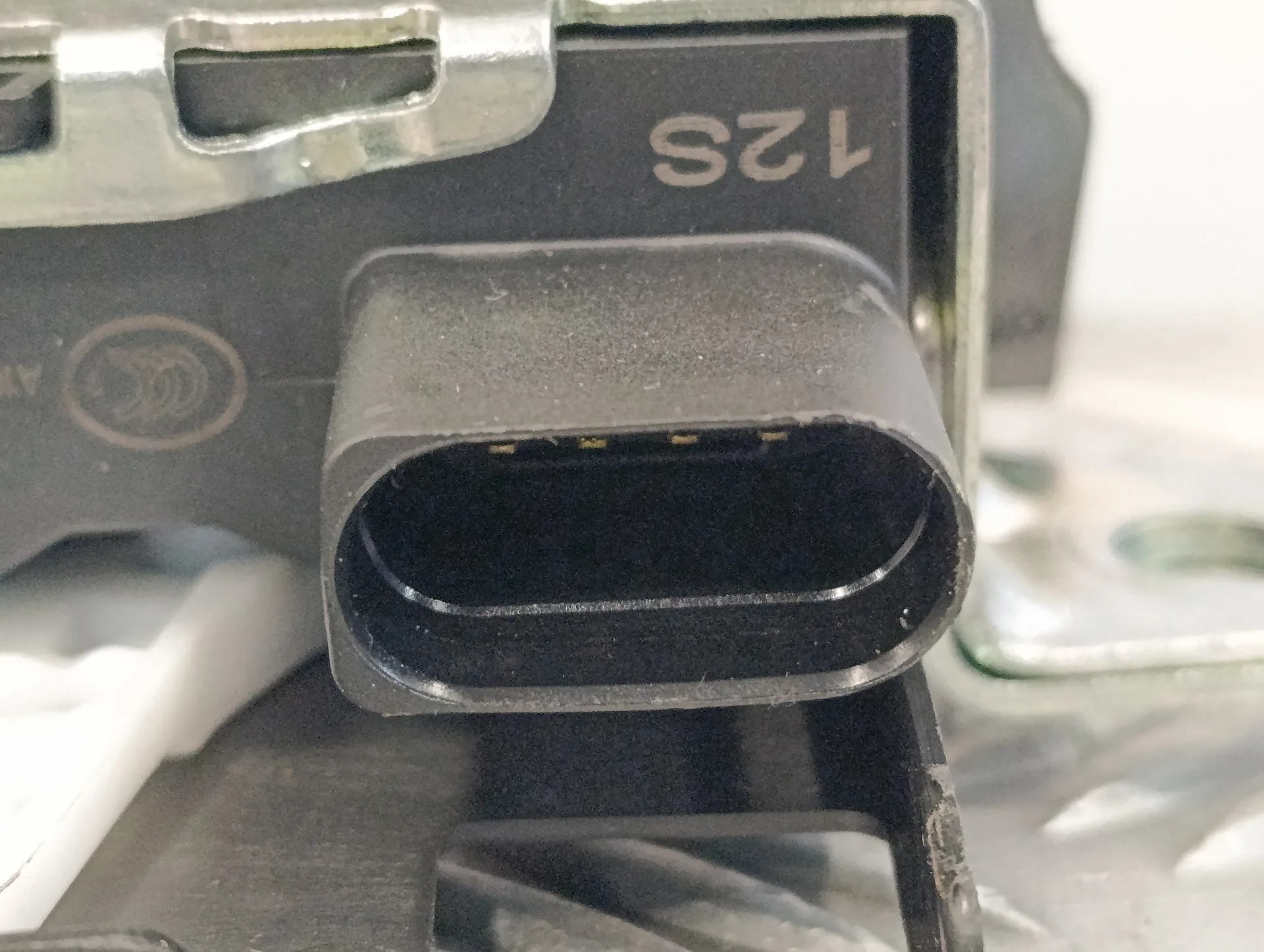 Cerradura Maletero / Porton para Volkswagen Polo