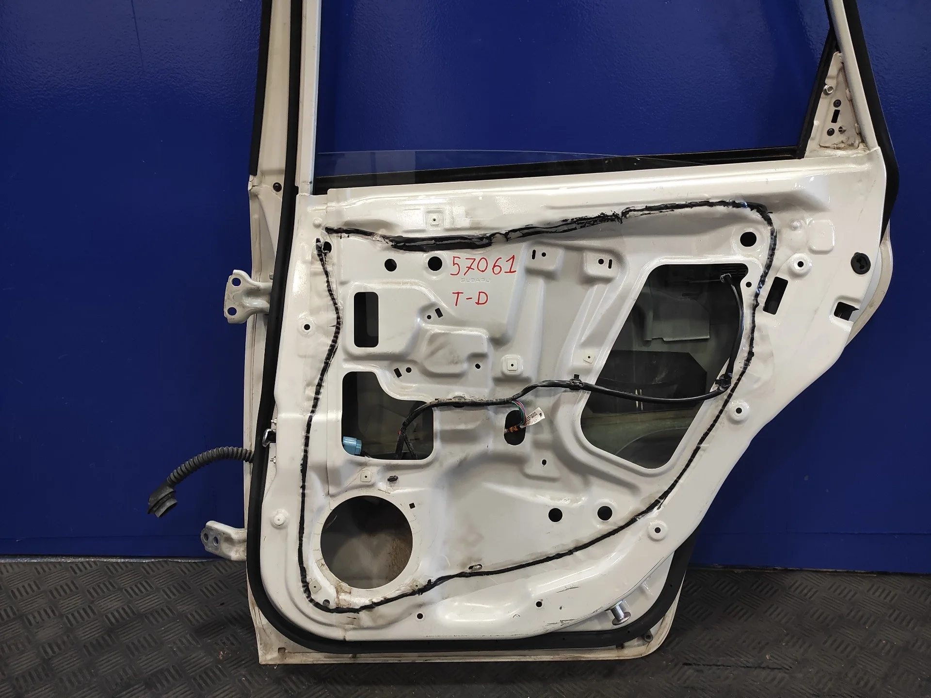 Puerta Trasera Derecha para Subaru Impreza G12