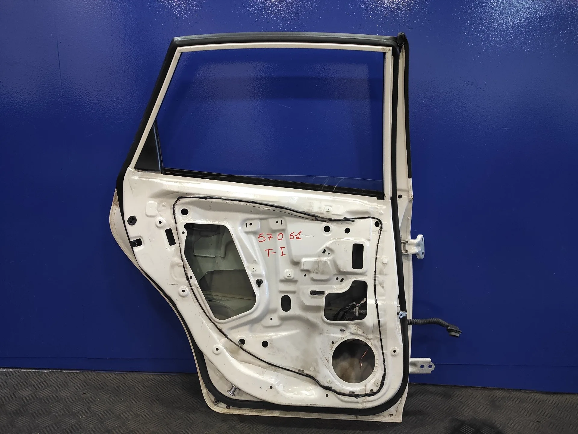 Puerta Trasera Izquierda para Subaru Impreza G12