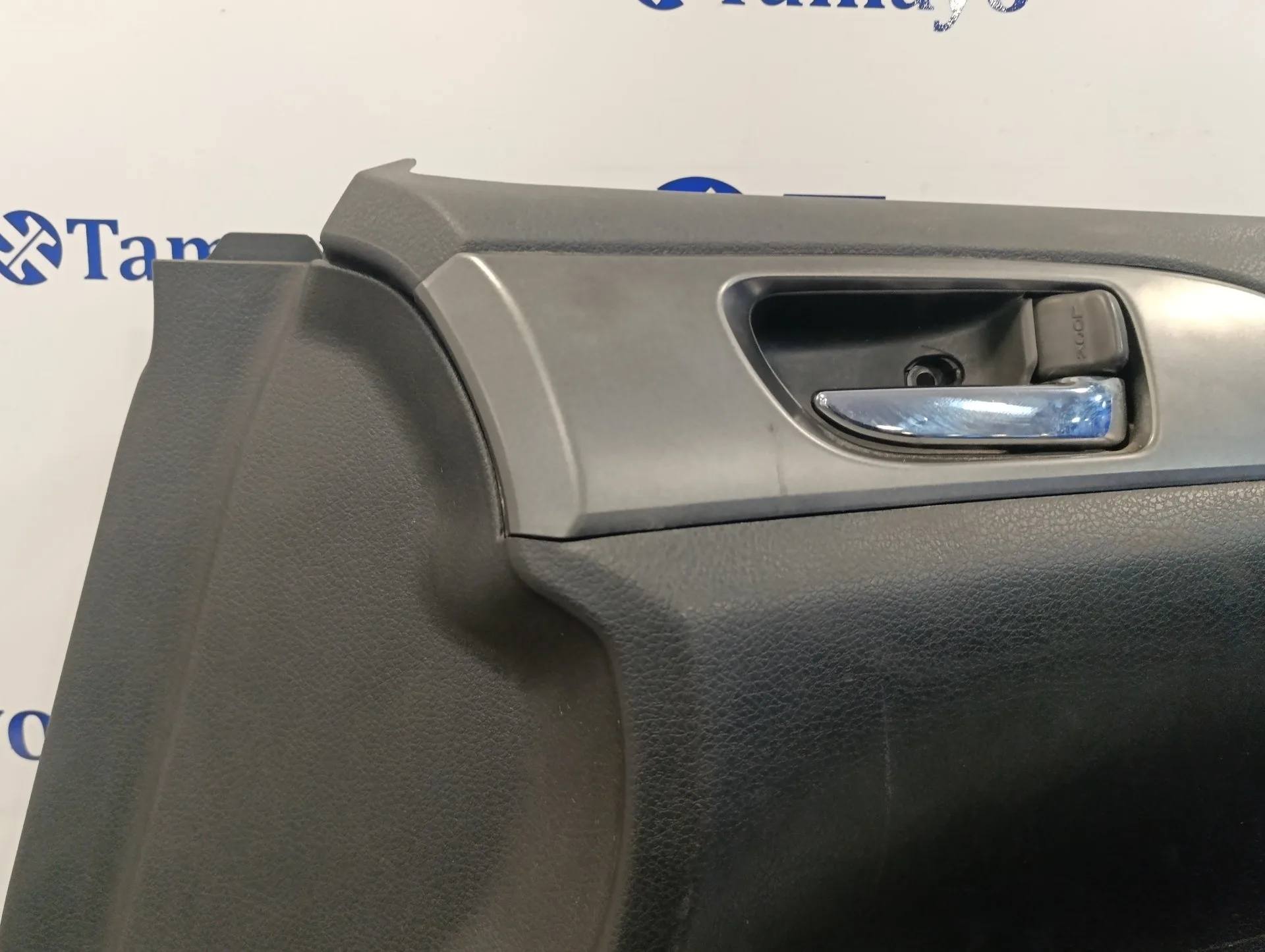 Guarnecido Puerta Delantera Derecha para Subaru Impreza G12