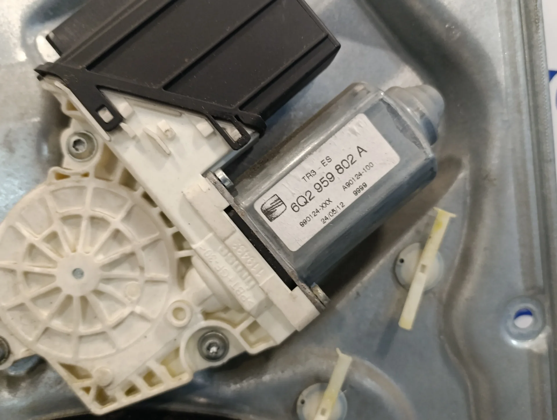 Elevalunas Delantero Izquierdo para Seat Ibiza (6L1)