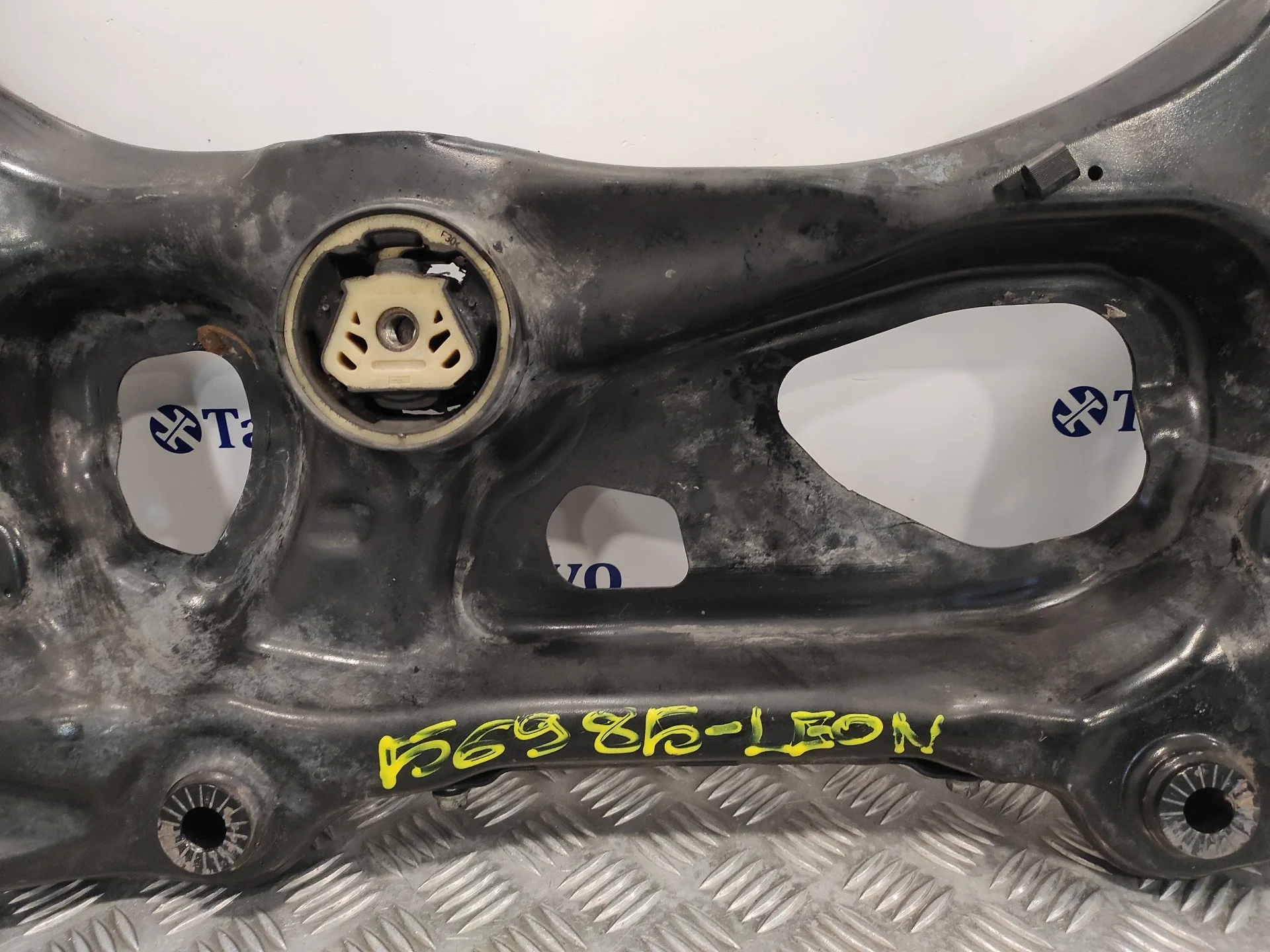 Puente Delantero para Seat Leon (5F1)