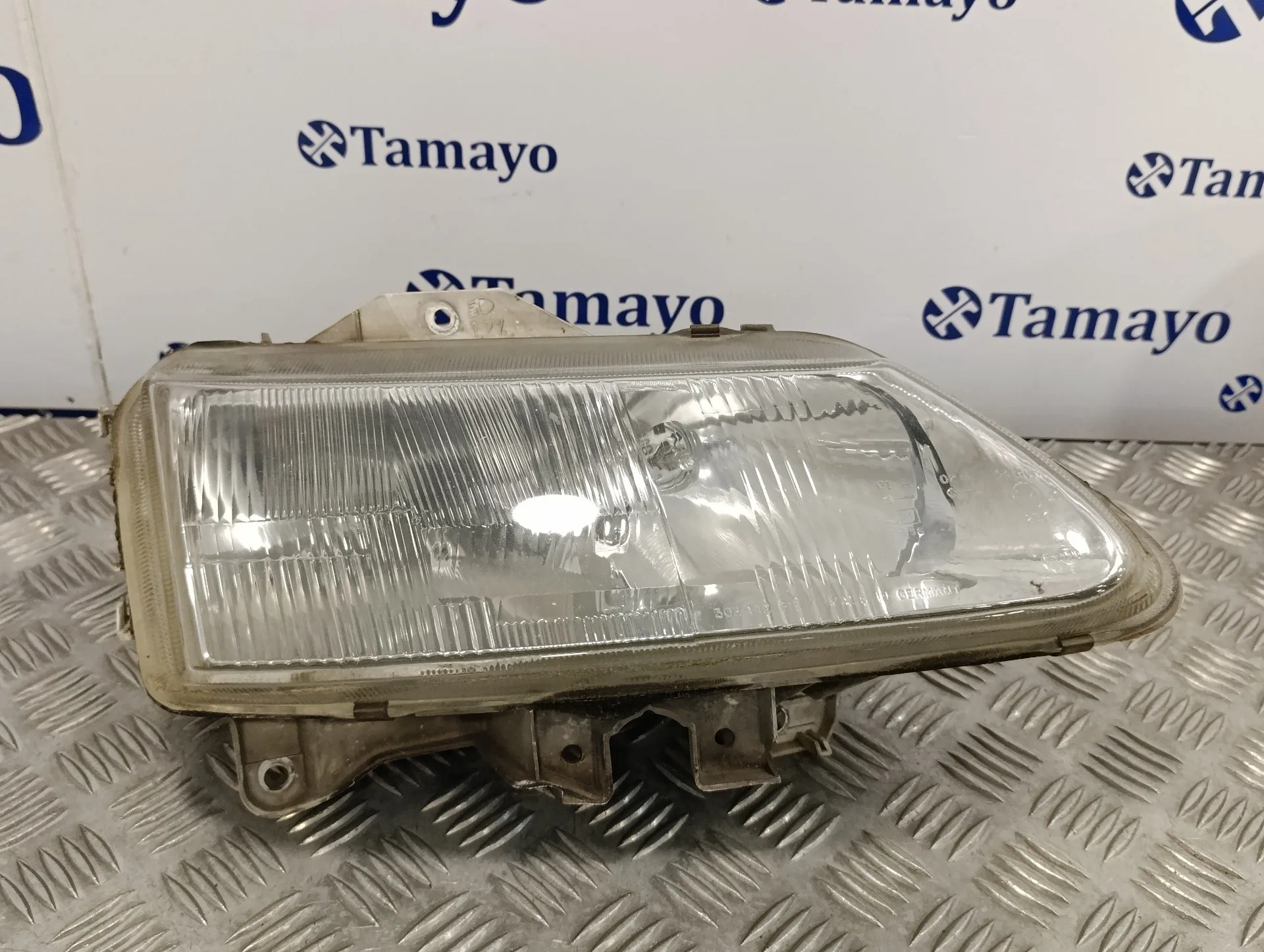 Faro Derecho para Renault Laguna (B56)