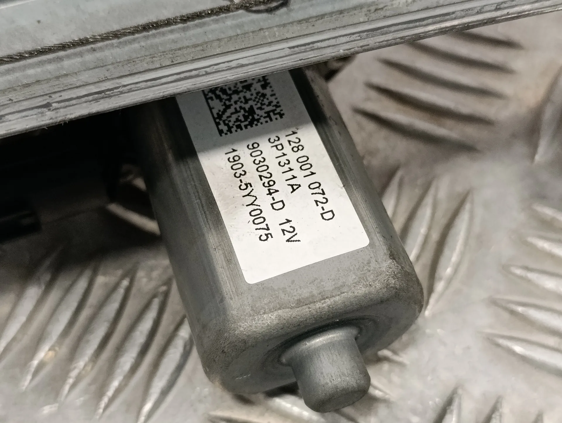 Elevalunas Delantero Izquierdo para Renault Clio Iv